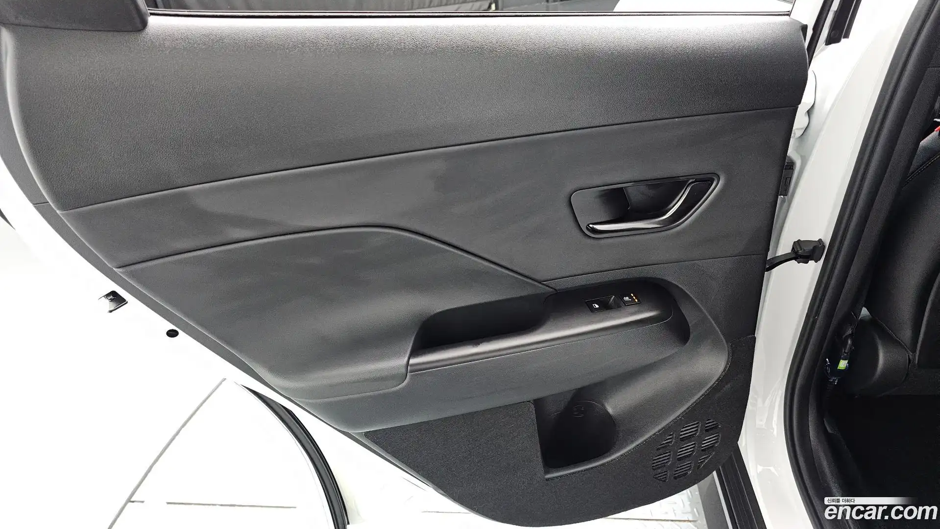 Kona Hyundai 2024.6-INNER-035