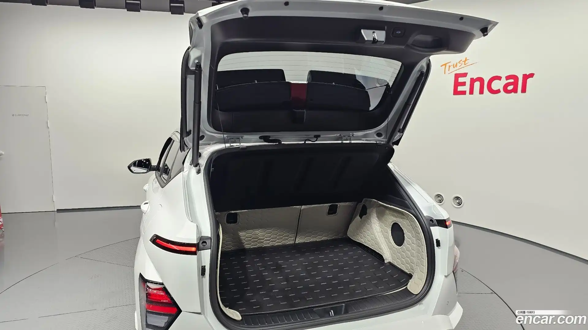 Kona Hyundai 2024.6-OPTION-047