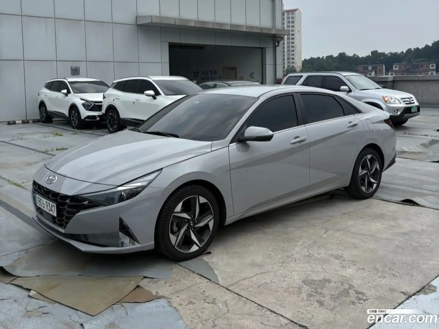 AVANTE Hyundai 2022.3-OUTER-001