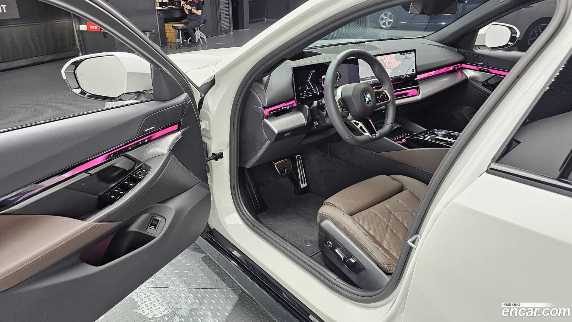 5-Series BMW 2025.8-INNER-010