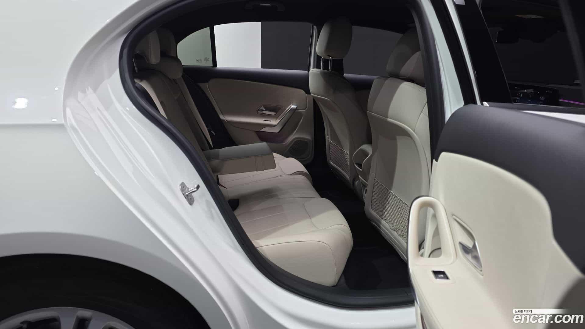 A-Class Mercedes-Benz 2024.4-OPTION-015