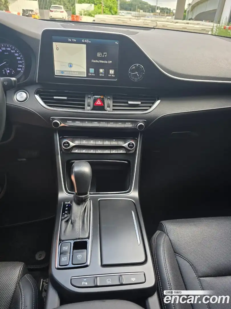 Grandeur Hyundai 2018.5-OPTION-017