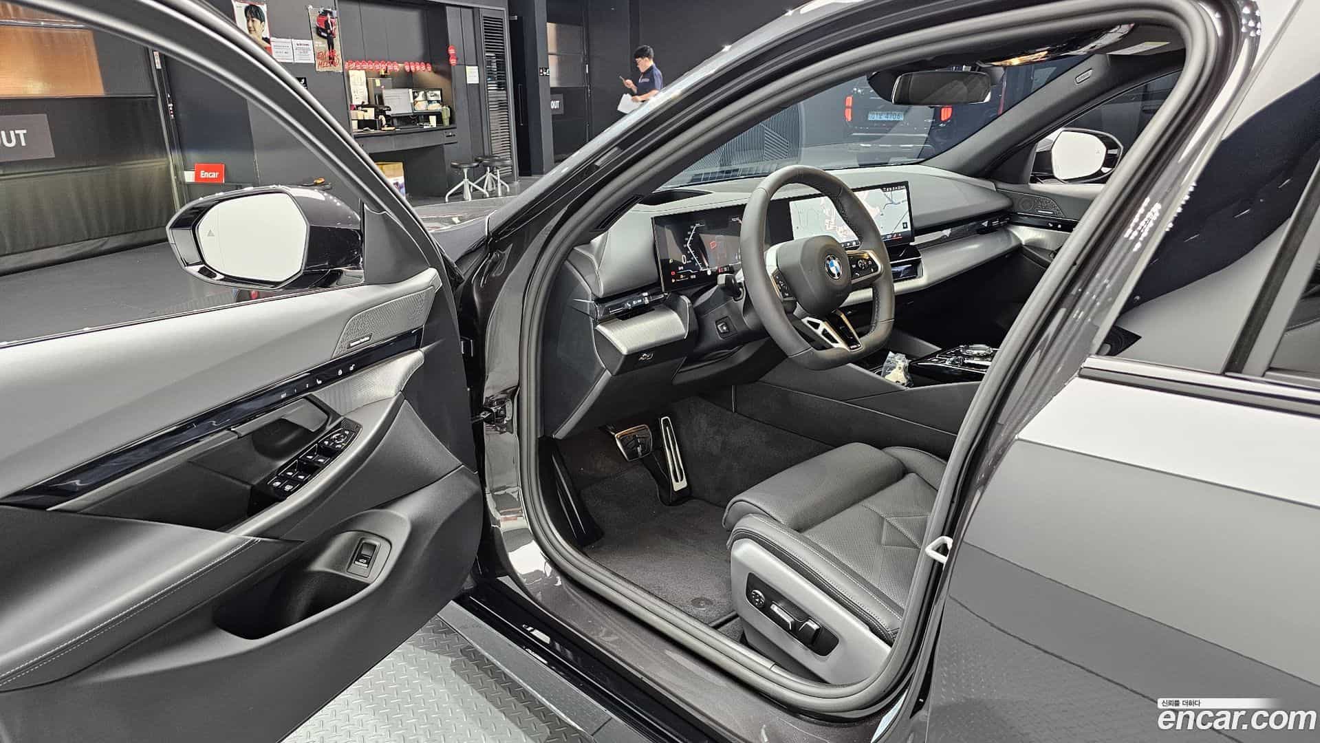 5-Series BMW 2025.6-INNER-010