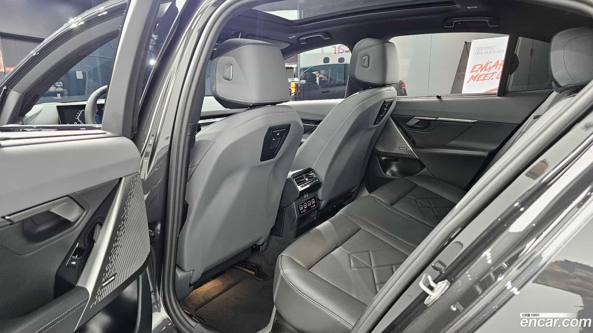 5-Series BMW 2025.6-OPTION-016