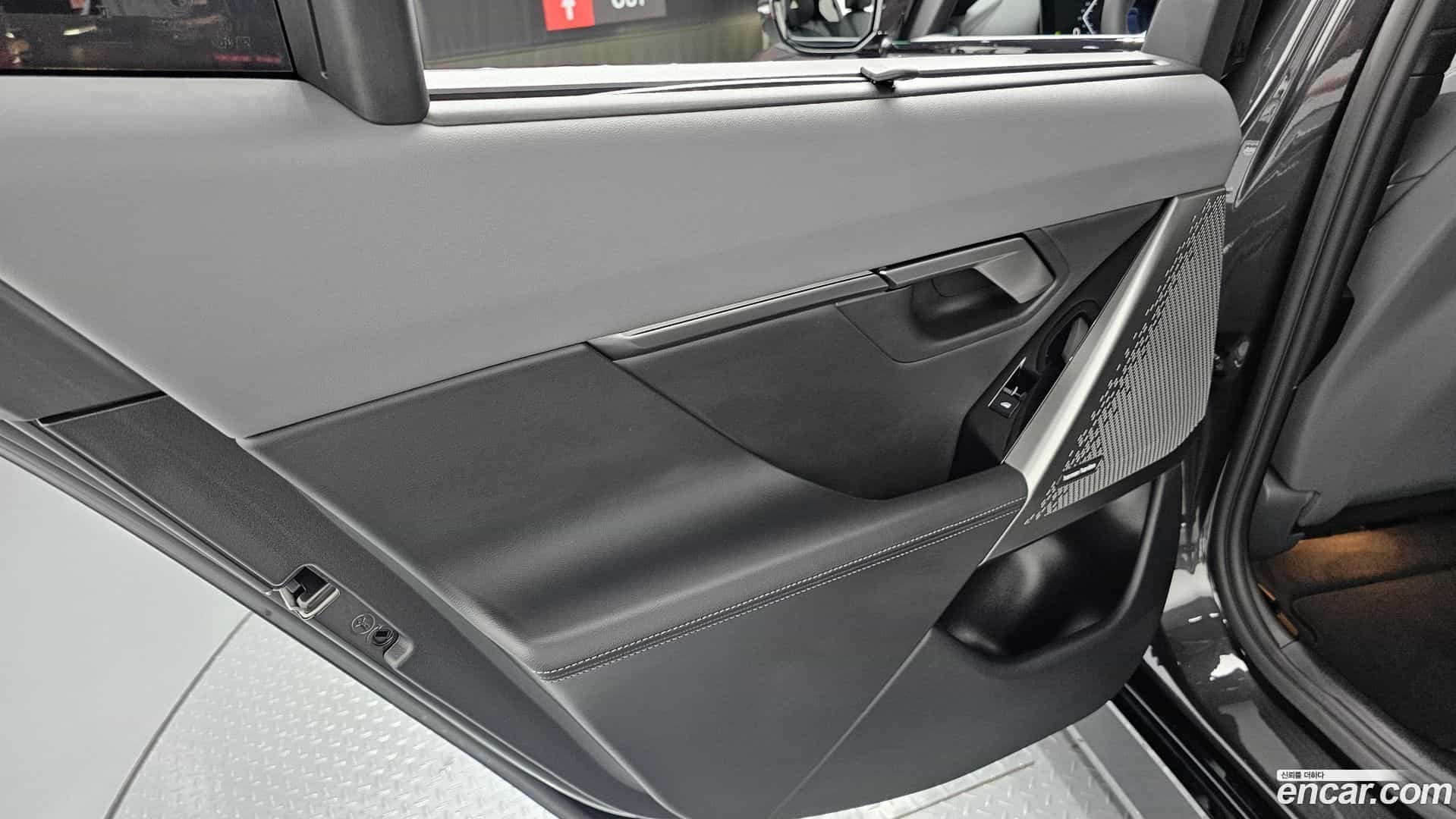 5-Series BMW 2025.6-INNER-035