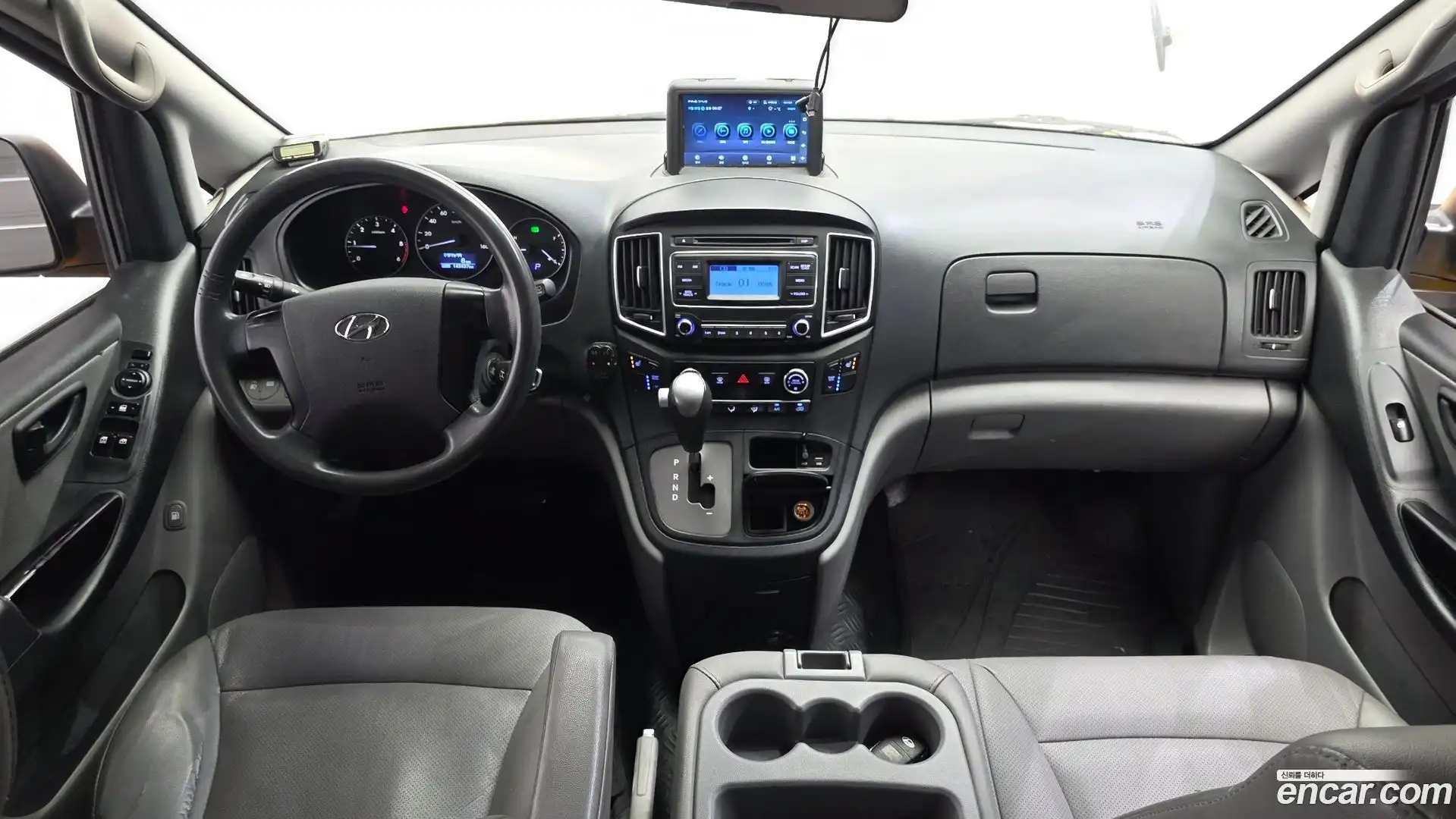 Starex Hyundai 2018.9-INNER-007