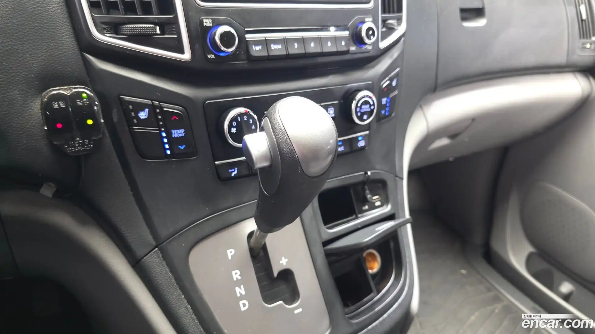Starex Hyundai 2018.9-INNER-009