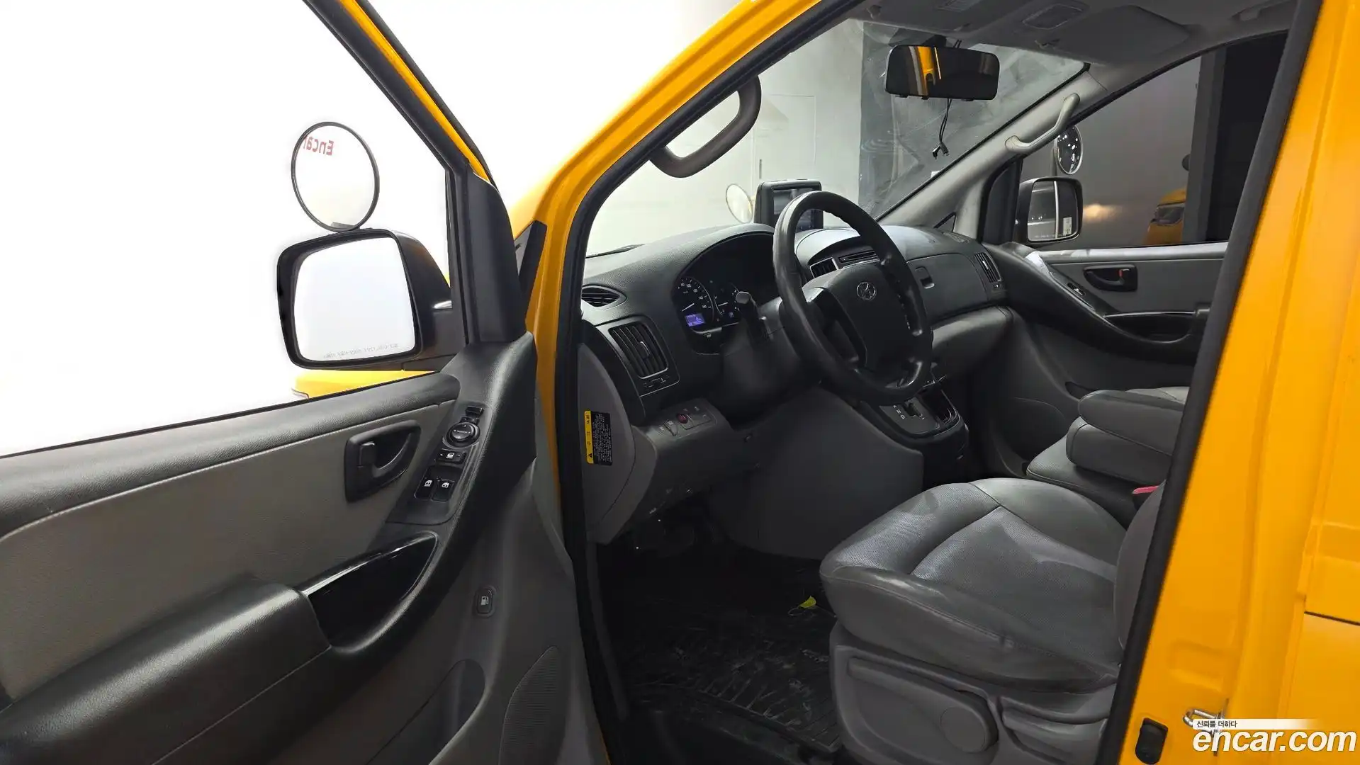 Starex Hyundai 2018.9-INNER-010