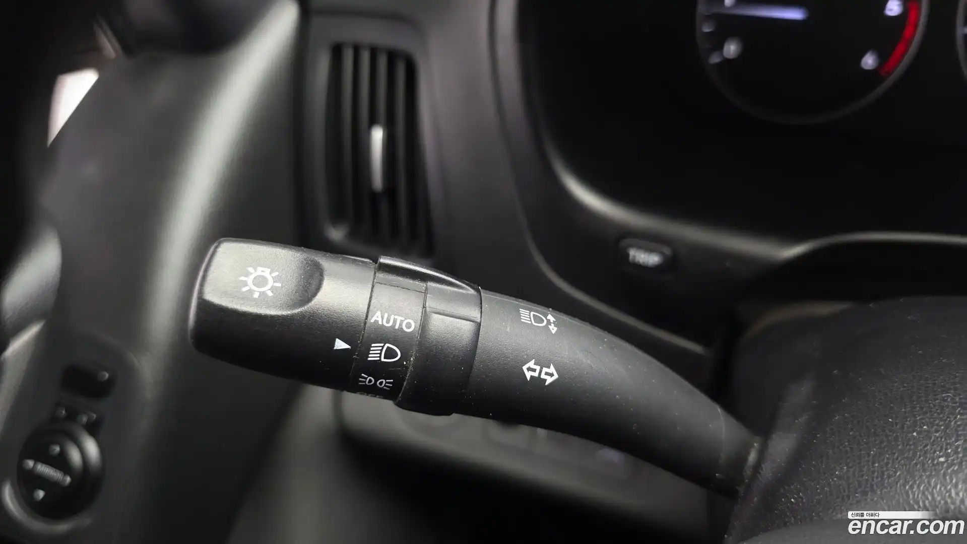 Starex Hyundai 2018.9-OPTION-021