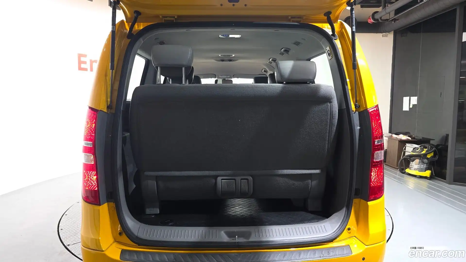 Starex Hyundai 2018.9-OPTION-040