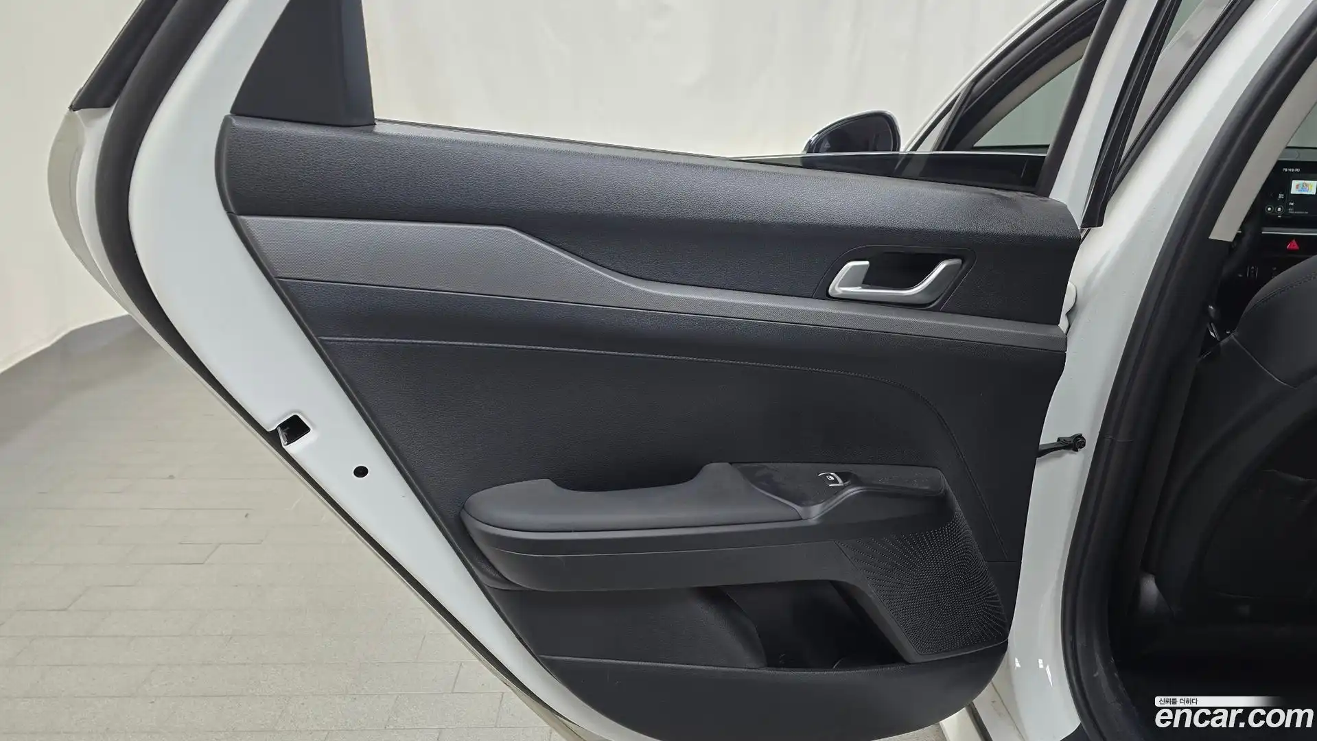 K5 Kia 2024.1-INNER-035