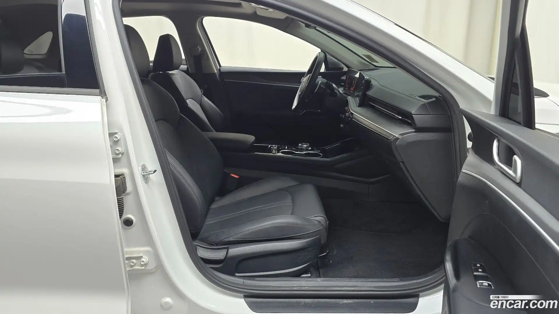 K5 Kia 2024.1-INNER-036