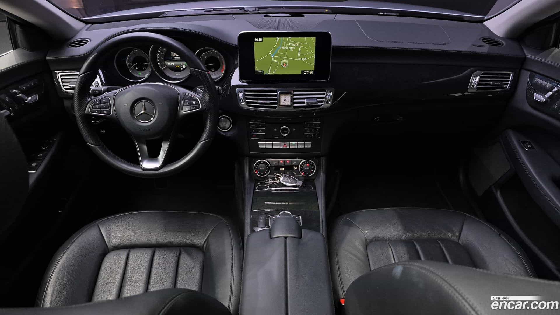 CLS-Class Mercedes-Benz 2016.1-INNER-007