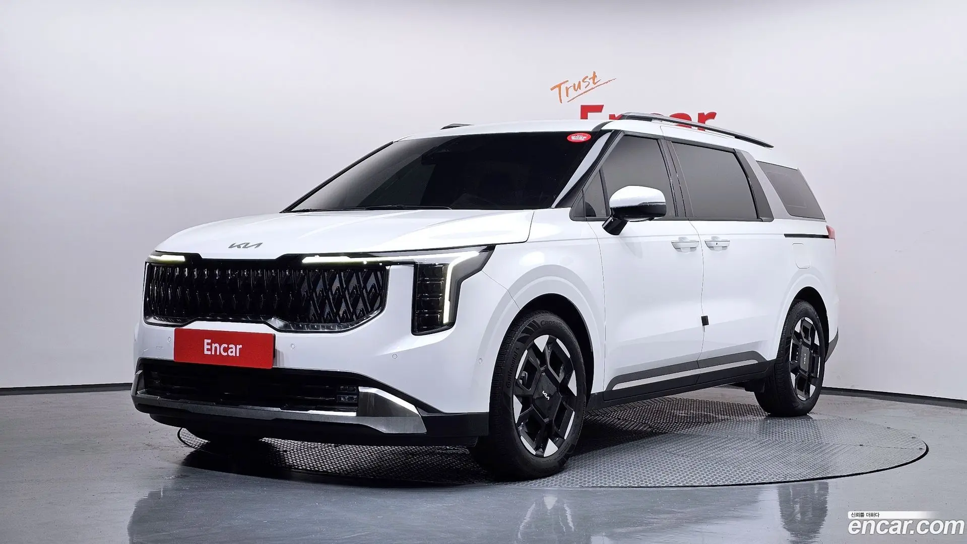 Main__Slider__Photo:Canival Kia 2024.10-0