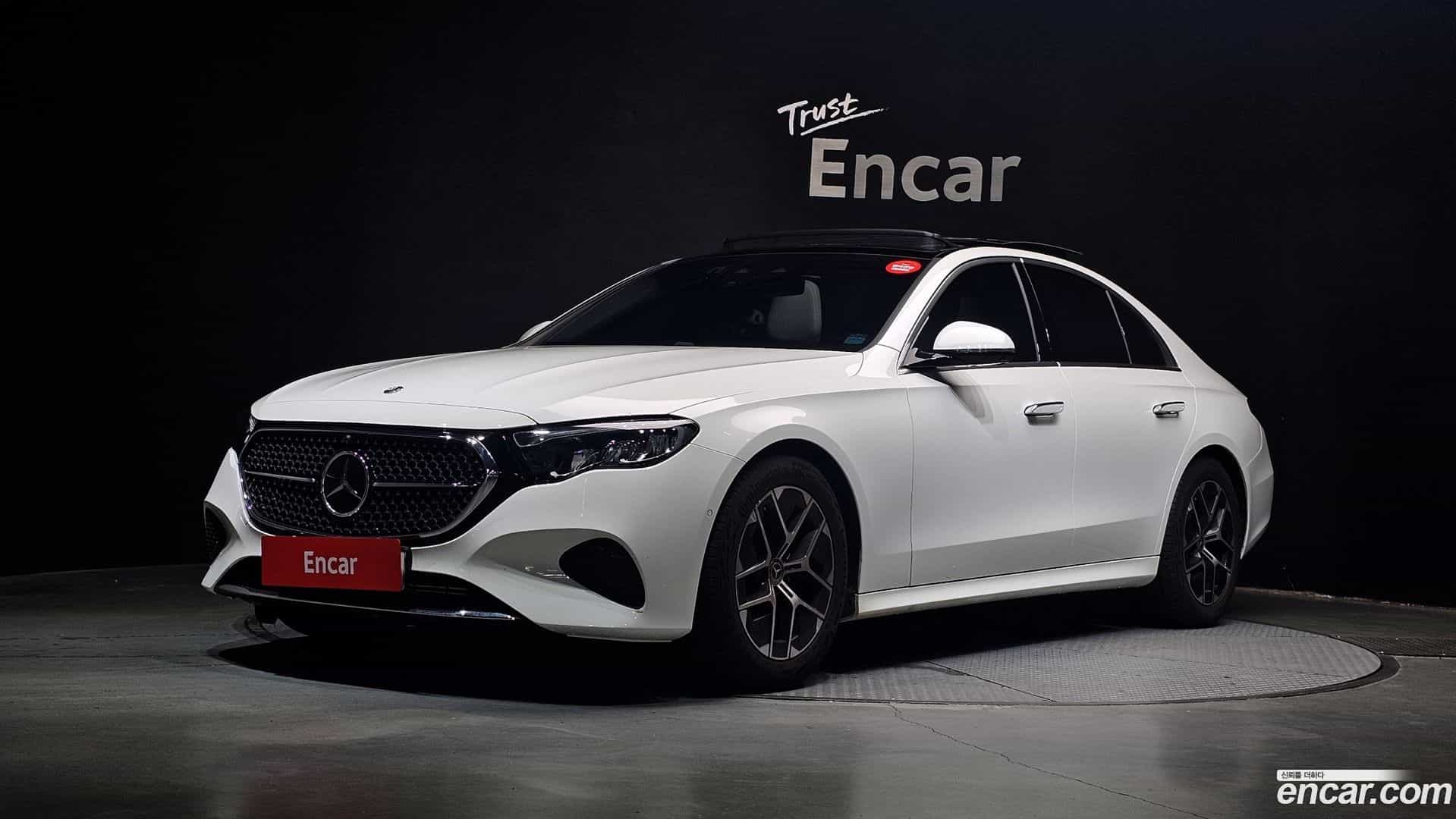 E-Class Mercedes-Benz 2024.8-OUTER-001