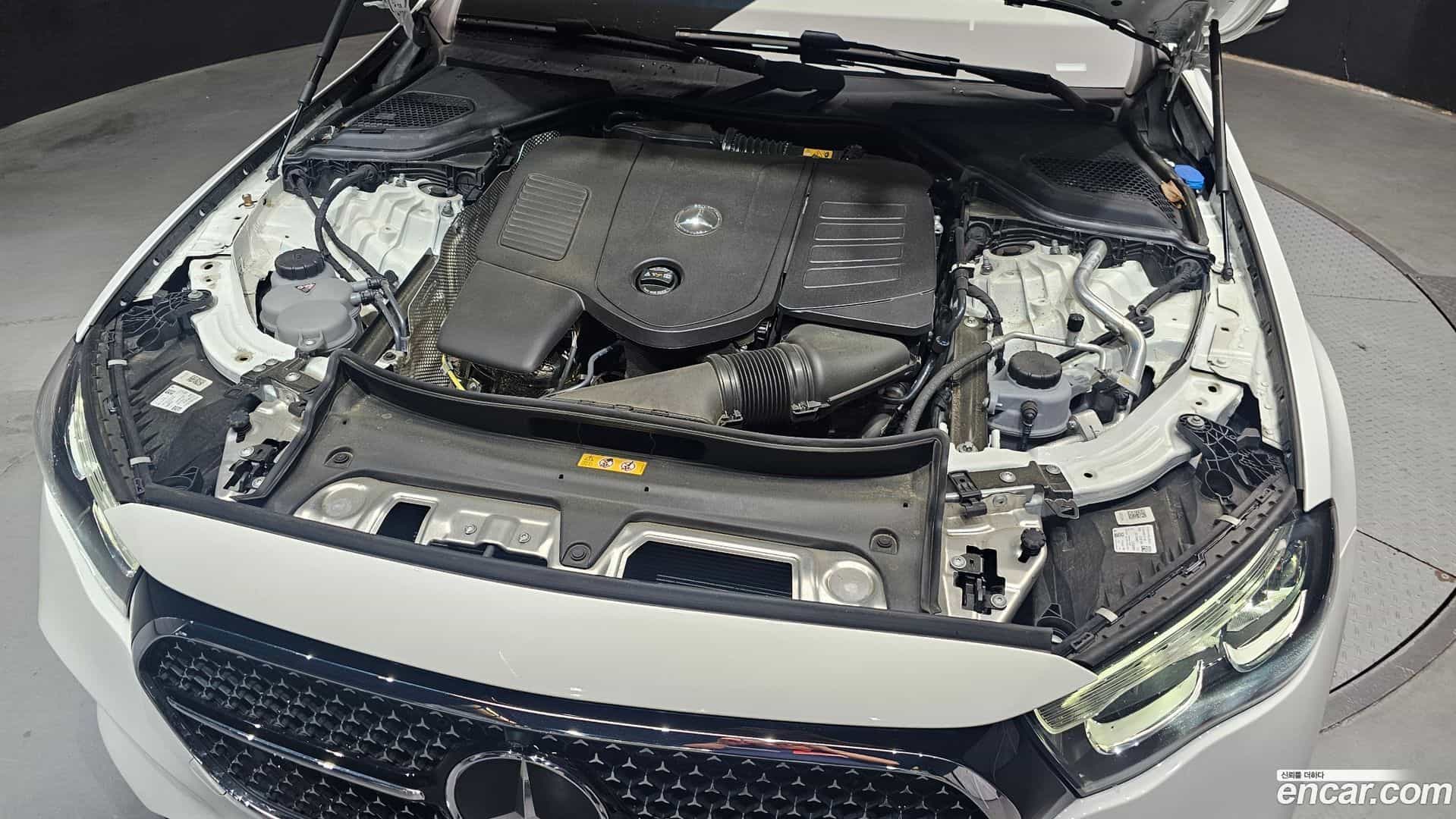 E-Class Mercedes-Benz 2024.8-OUTER-006