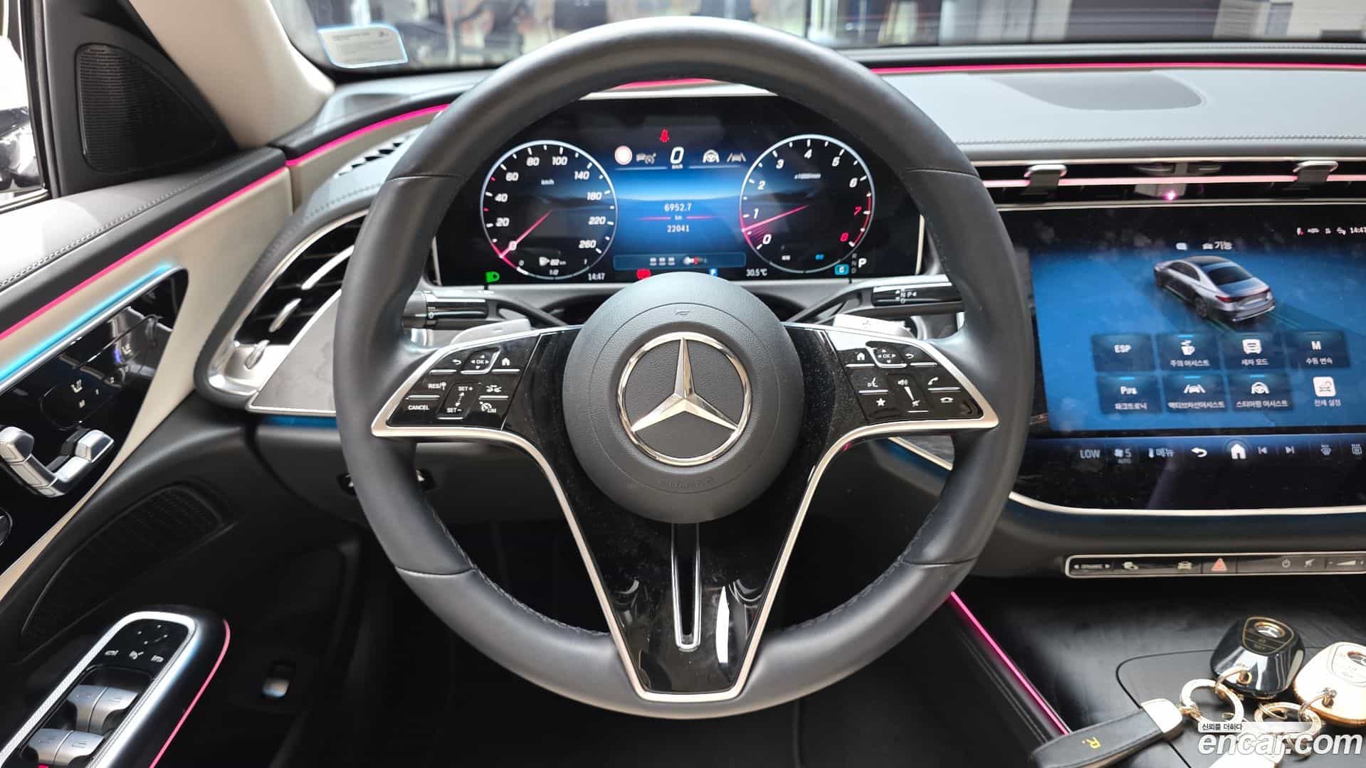 E-Class Mercedes-Benz 2024.8-OPTION-017