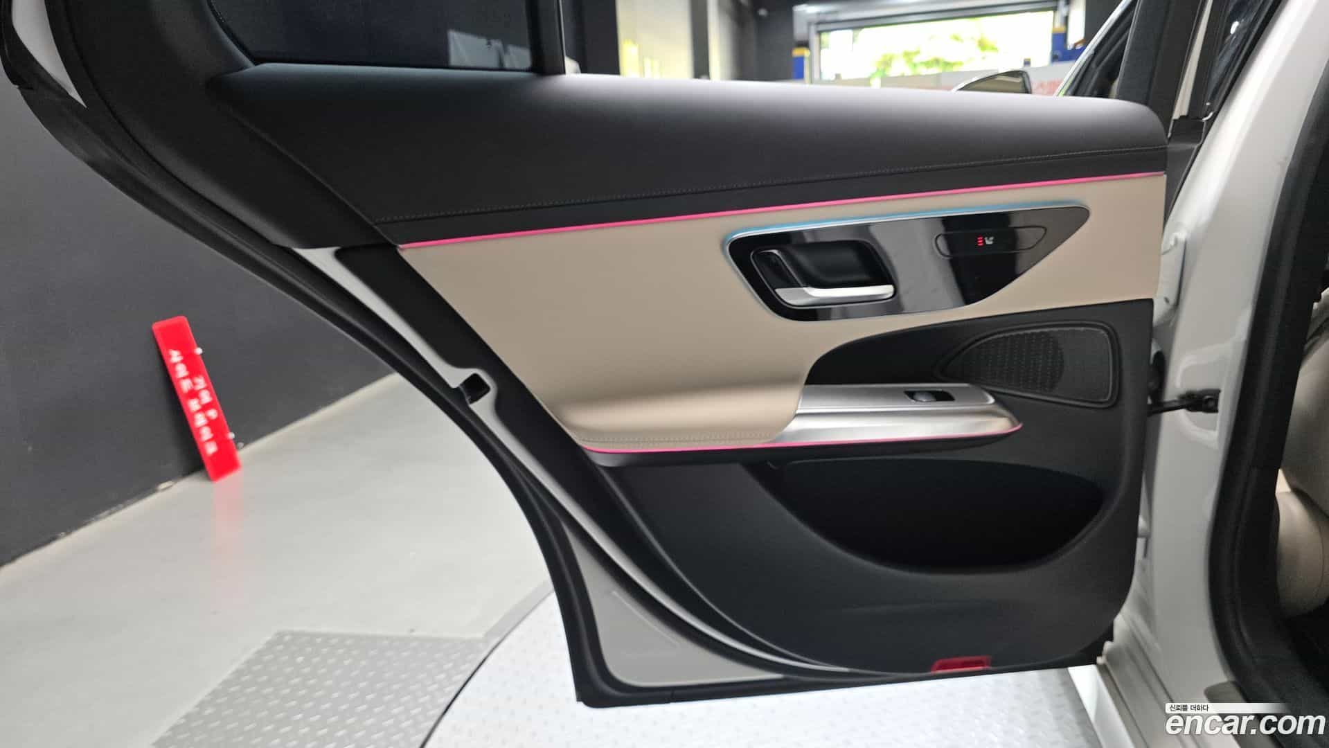 E-Class Mercedes-Benz 2024.8-INNER-035
