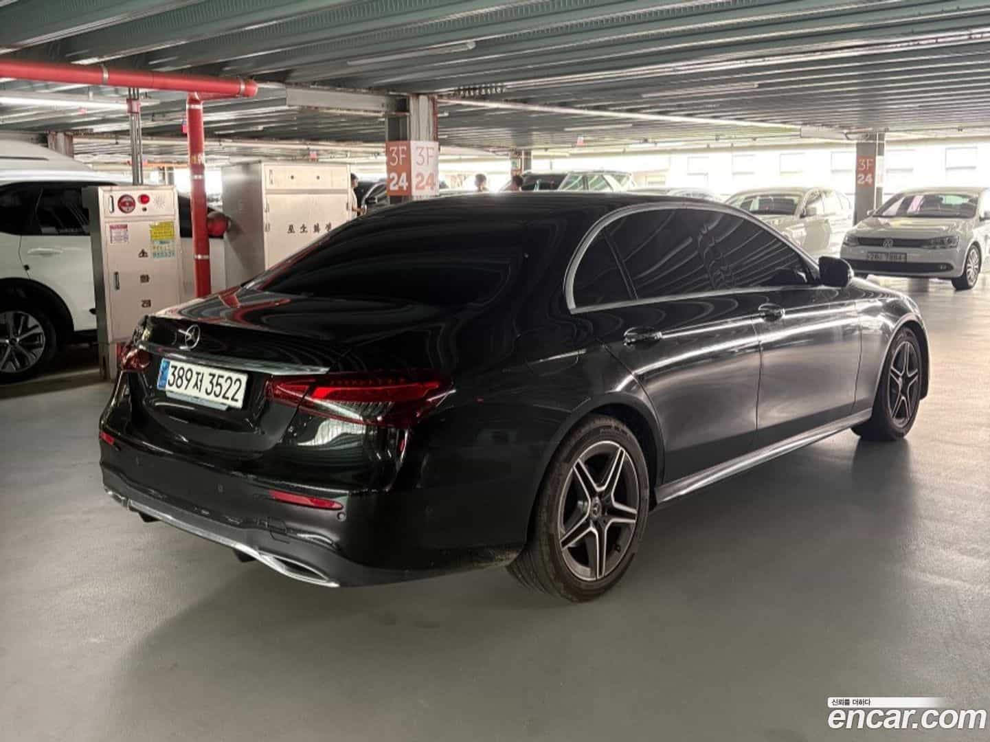 E-Class Mercedes-Benz 2023.8-OUTER-002