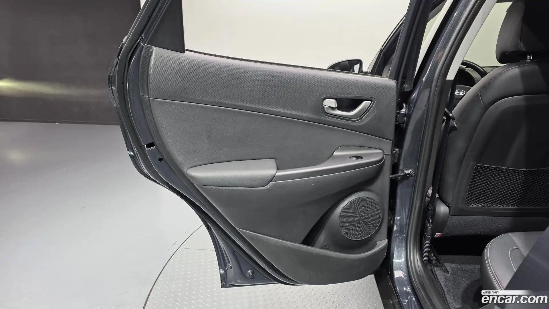 Kona Hyundai 2017.10-INNER-035