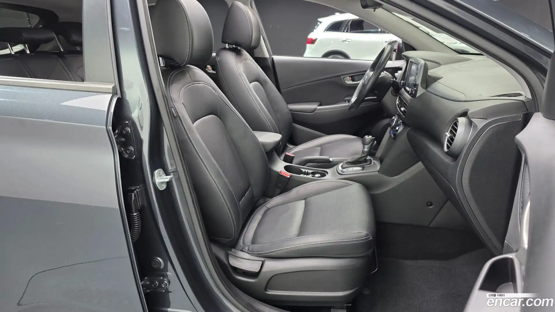 Kona Hyundai 2017.10-INNER-036