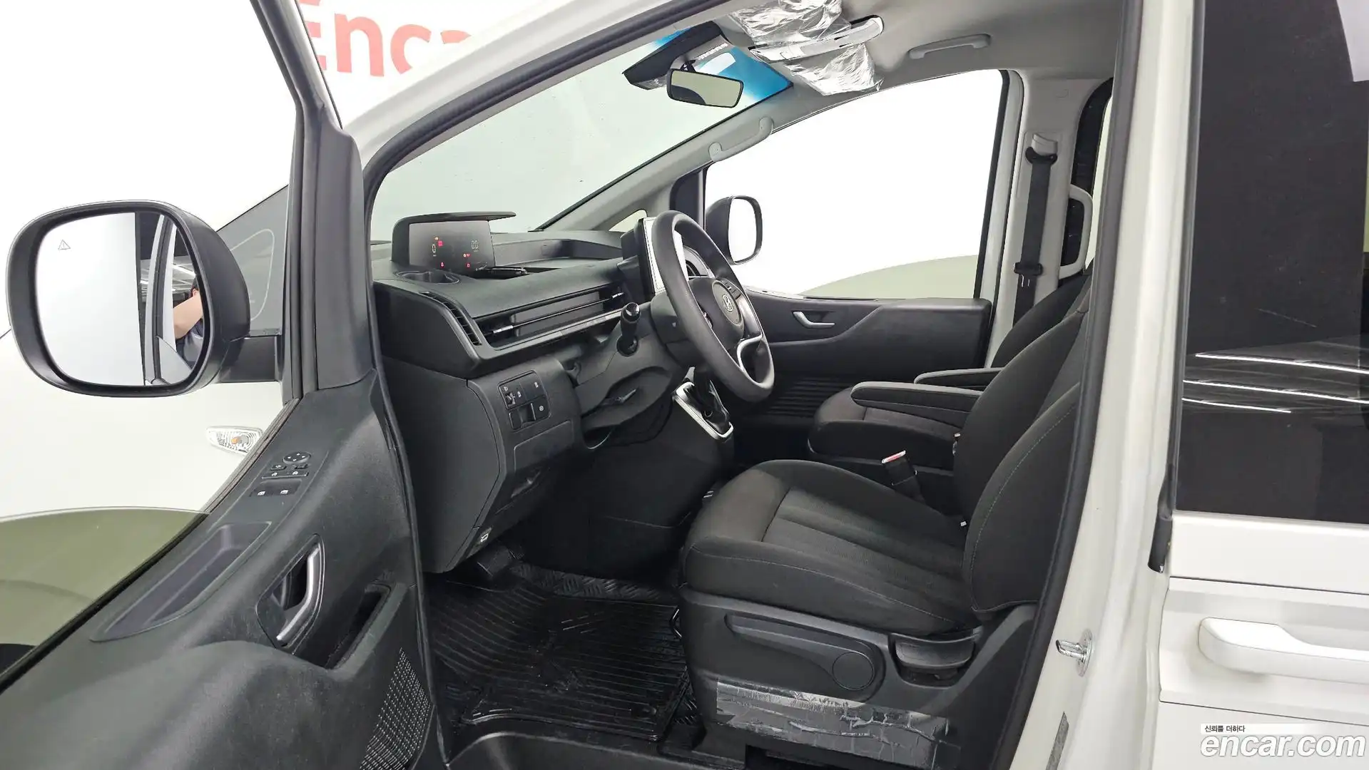 Staria Hyundai 2023.1-INNER-010