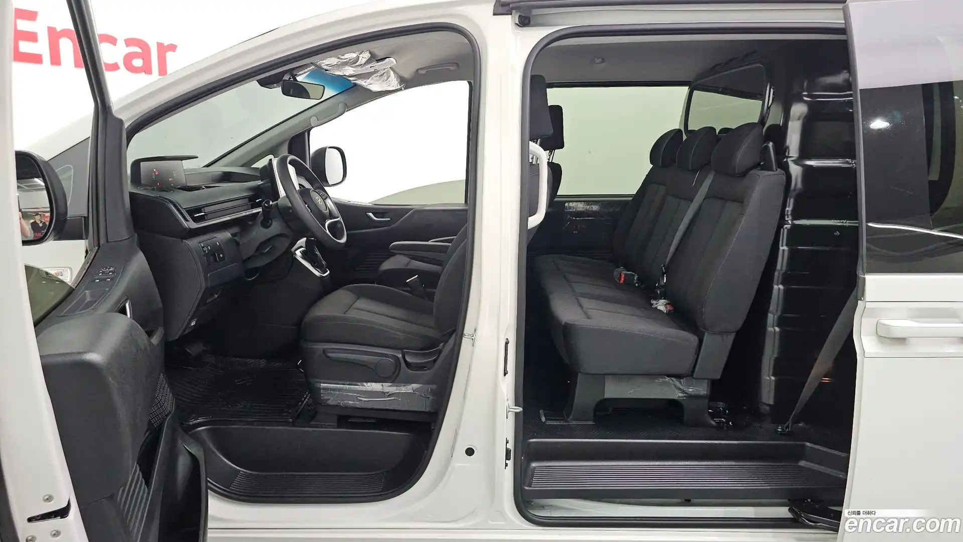 Staria Hyundai 2023.1-OPTION-022