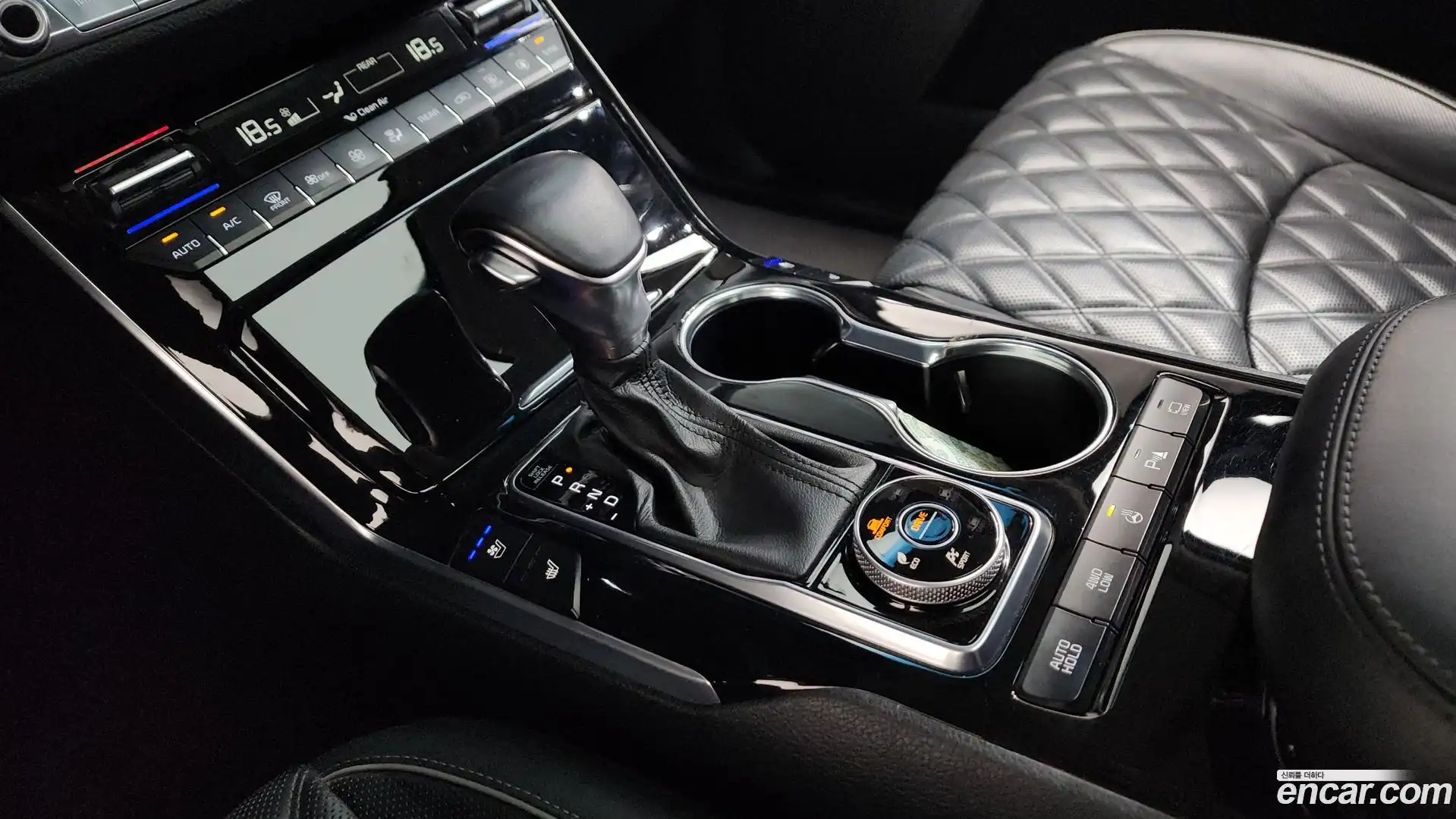 Mohave Kia 2019.11-INNER-009