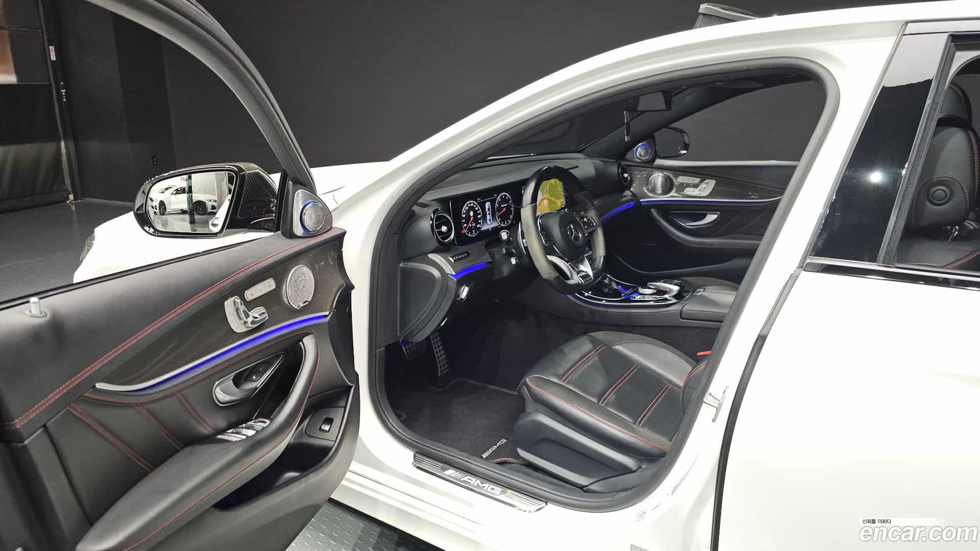 E-Class Mercedes-Benz 2017.3-INNER-010