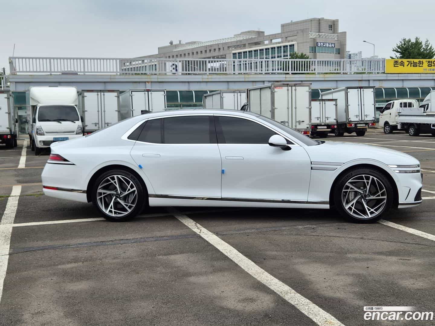 G90 Genesis 2023.8-OUTER-004