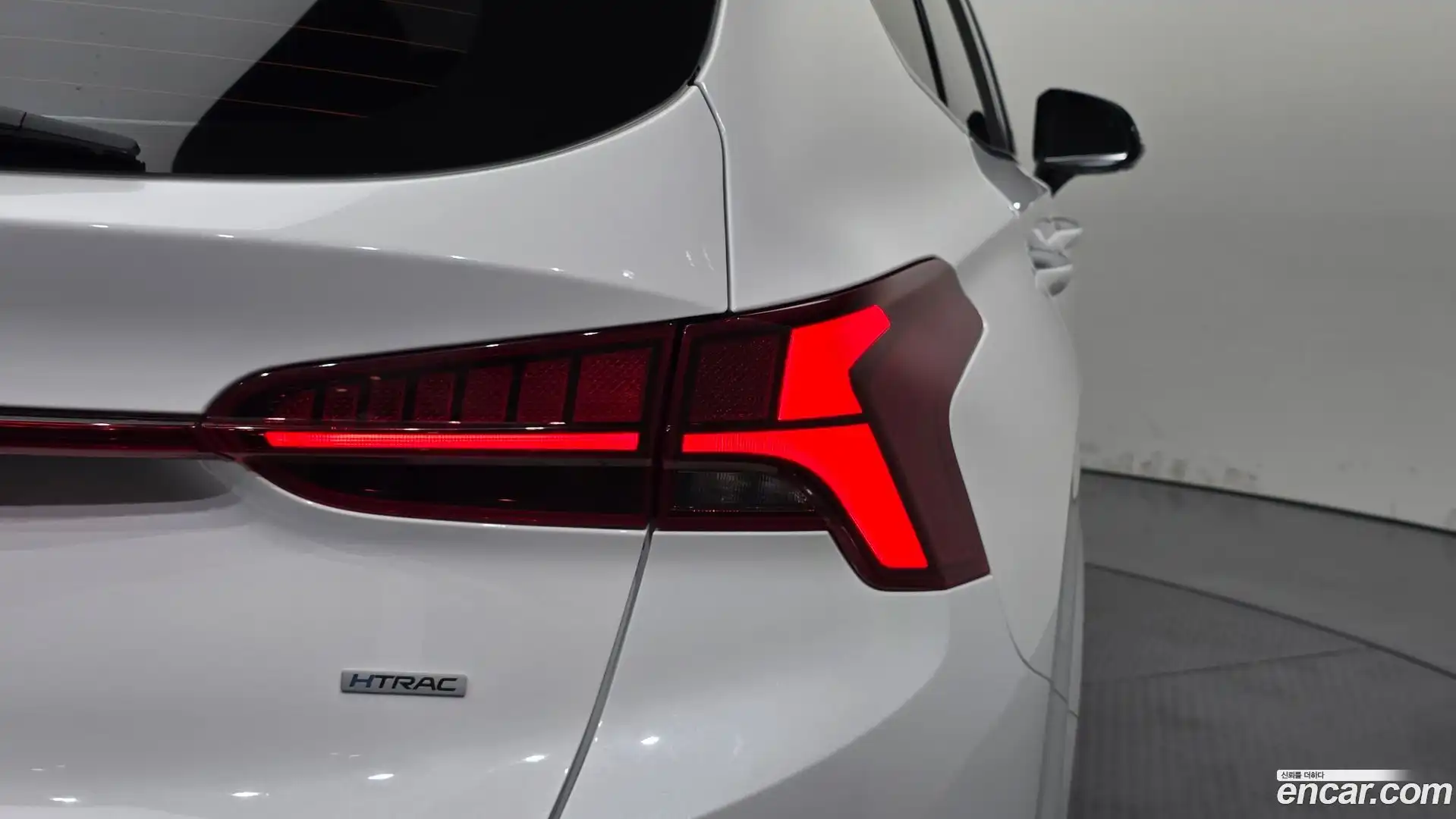 Santafe Hyundai 2021.1-OUTER-033
