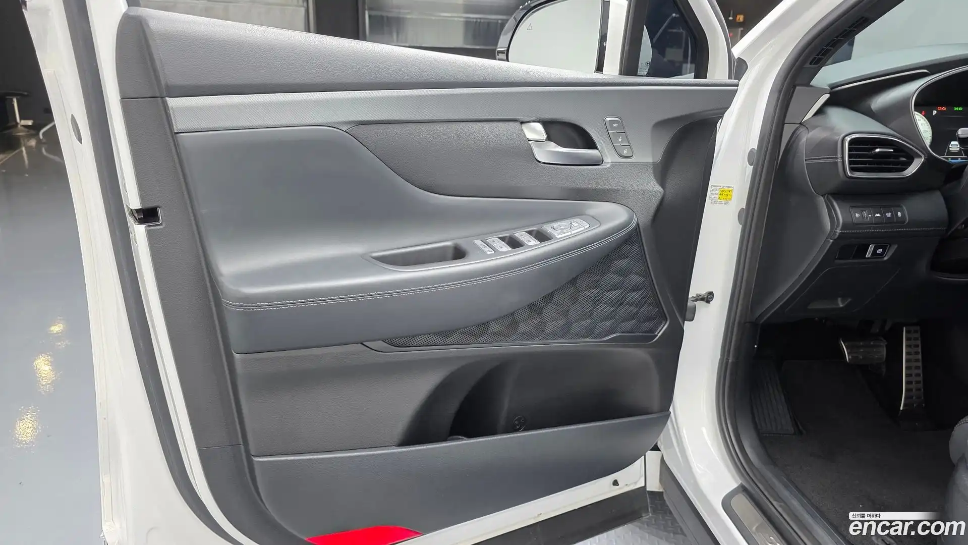 Santafe Hyundai 2021.1-INNER-034