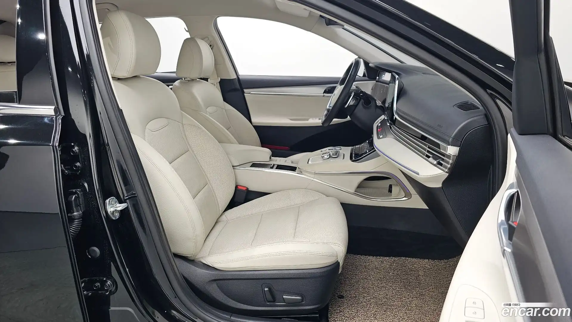Grandeur Hyundai 2021.6-OPTION-016