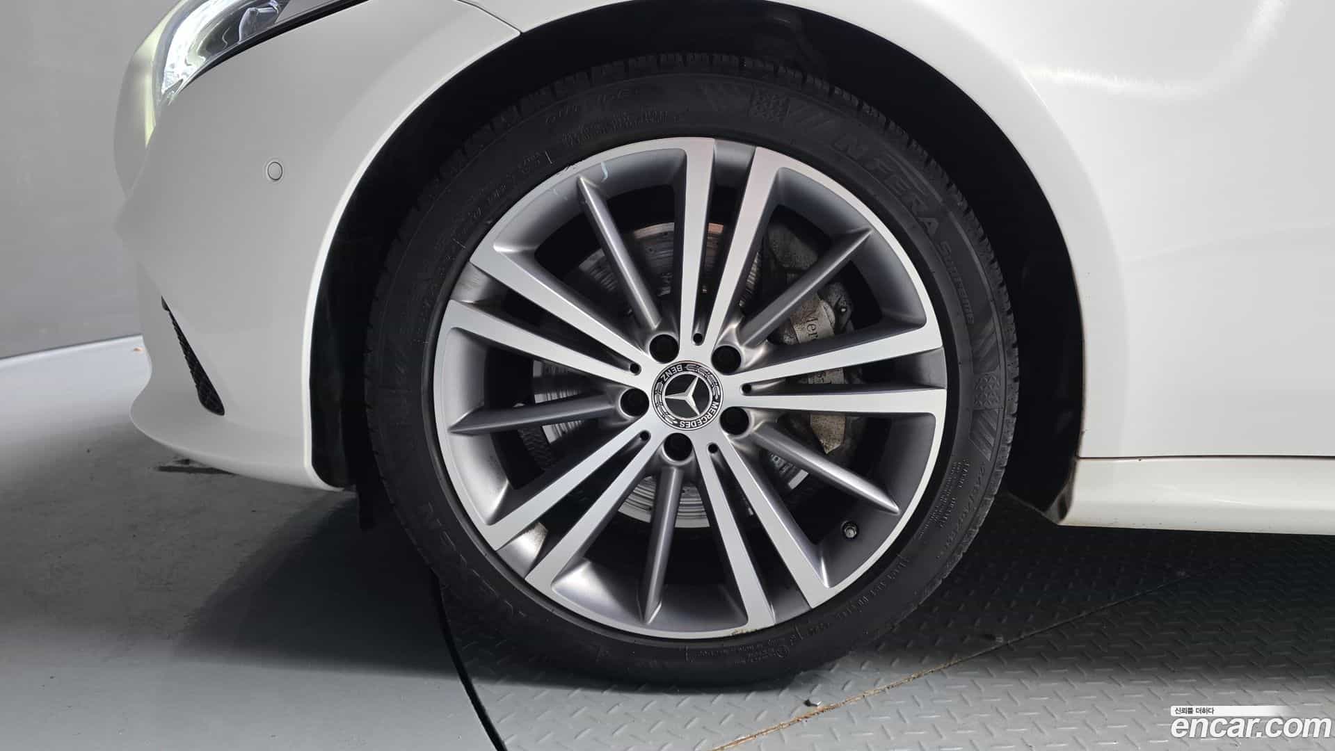 CLS-Class Mercedes-Benz 2019.11-OUTER-005