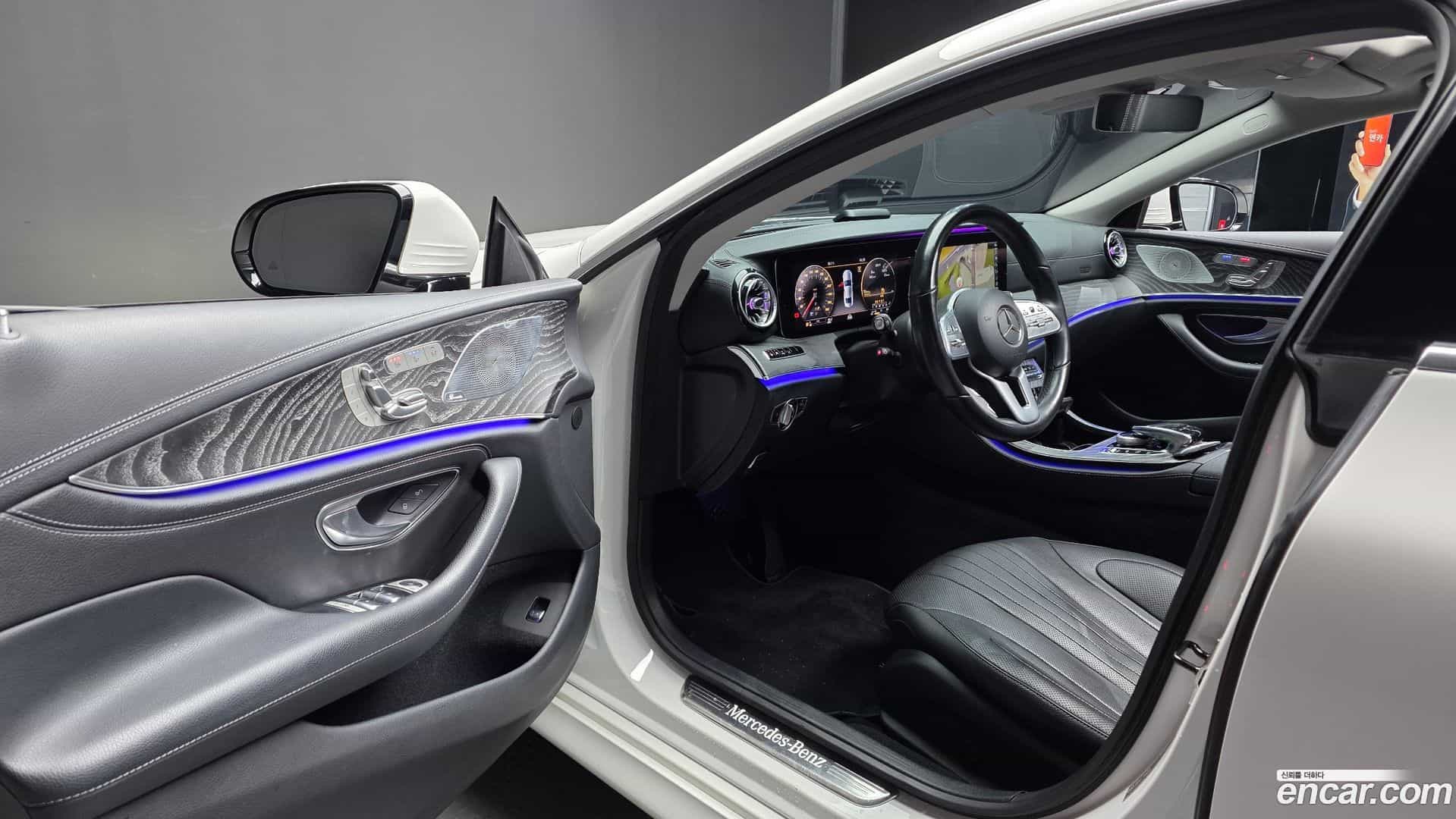 CLS-Class Mercedes-Benz 2019.11-INNER-010