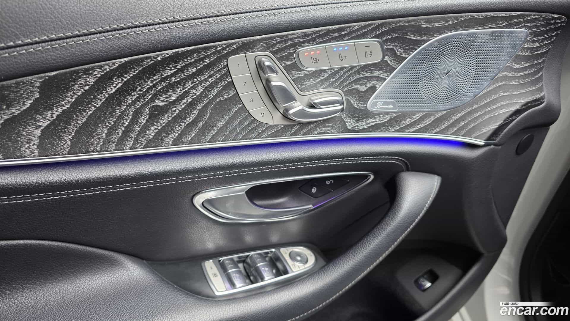 CLS-Class Mercedes-Benz 2019.11-OPTION-022