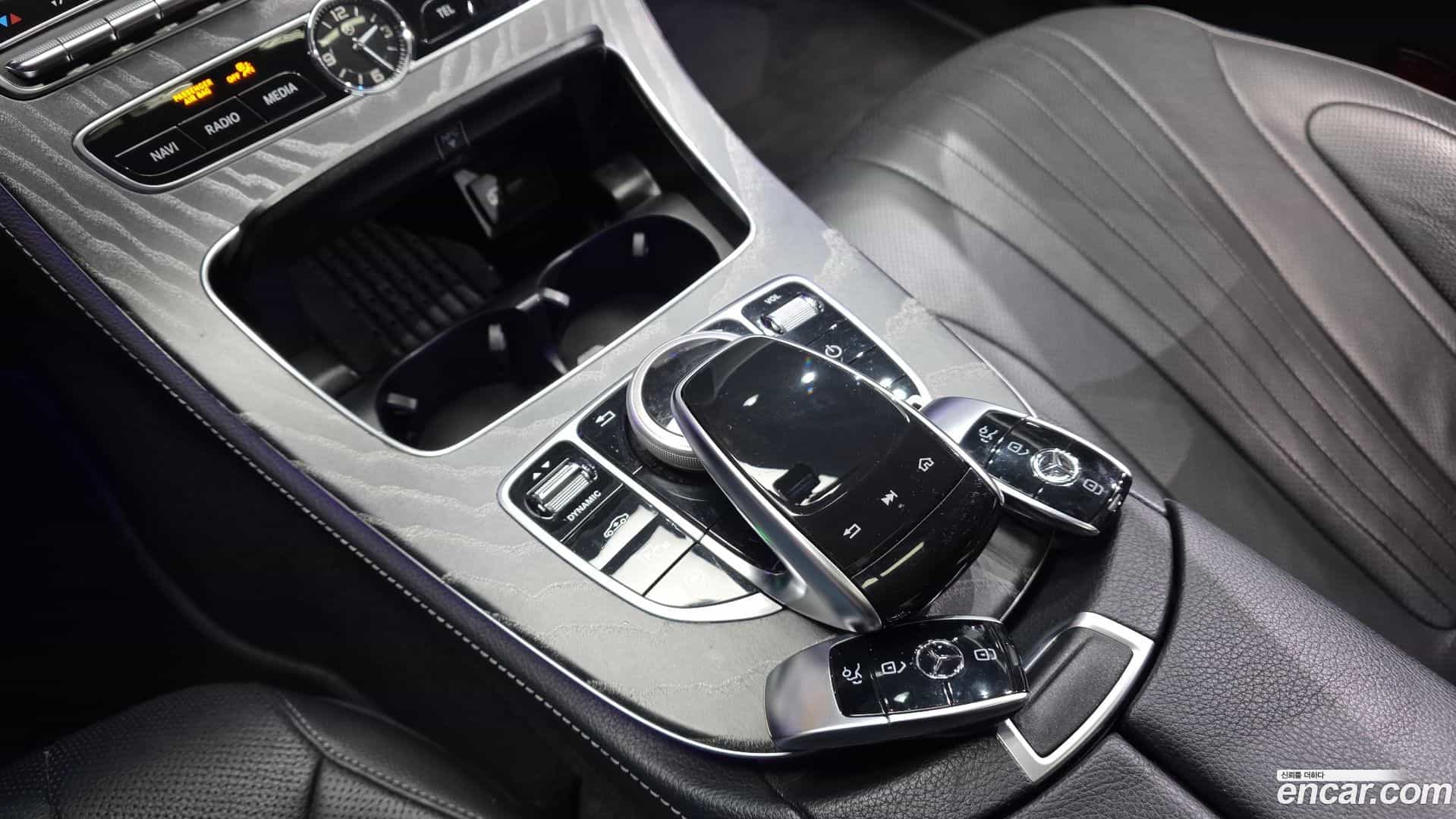 CLS-Class Mercedes-Benz 2019.11-OPTION-023