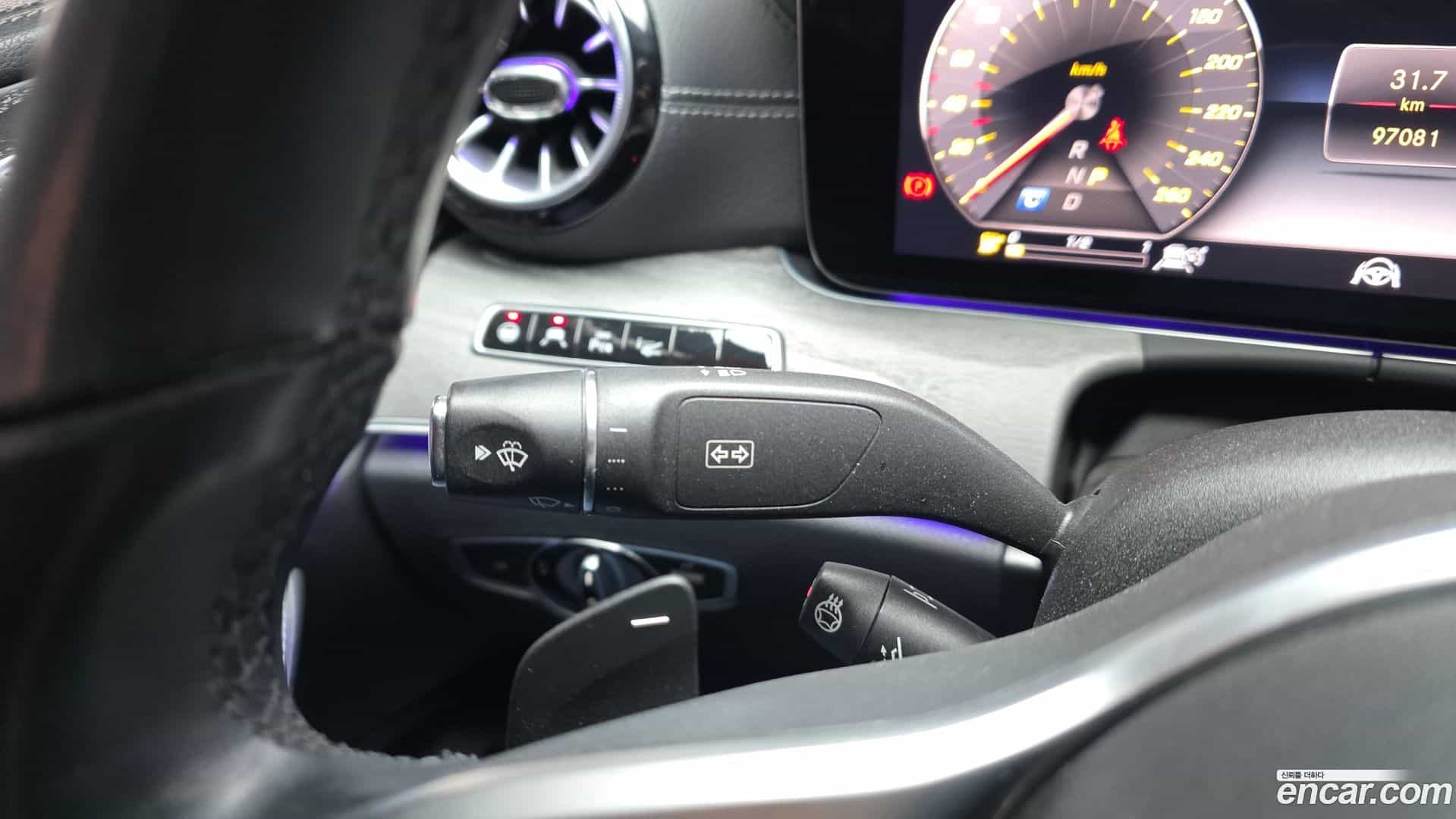 CLS-Class Mercedes-Benz 2019.11-OPTION-040