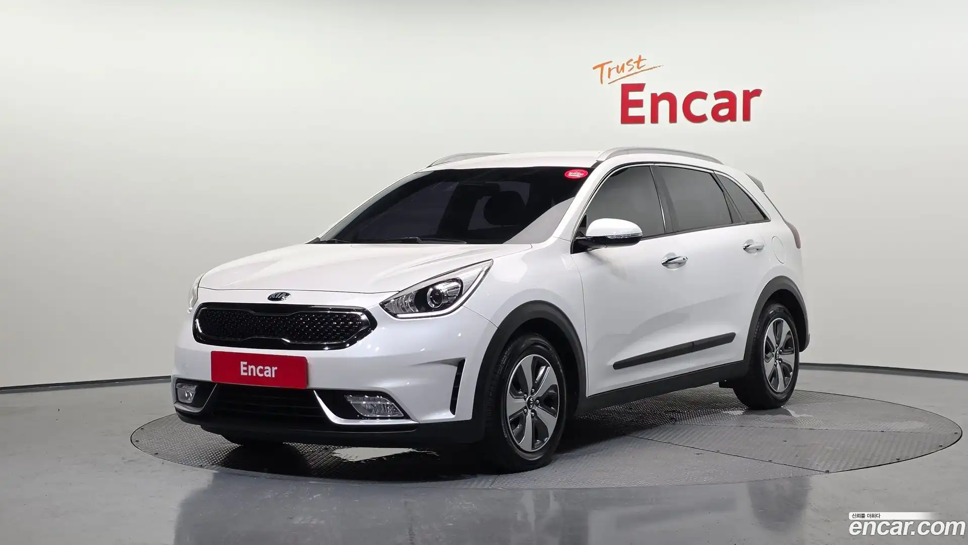 Niro Kia 2017.3-OUTER-001