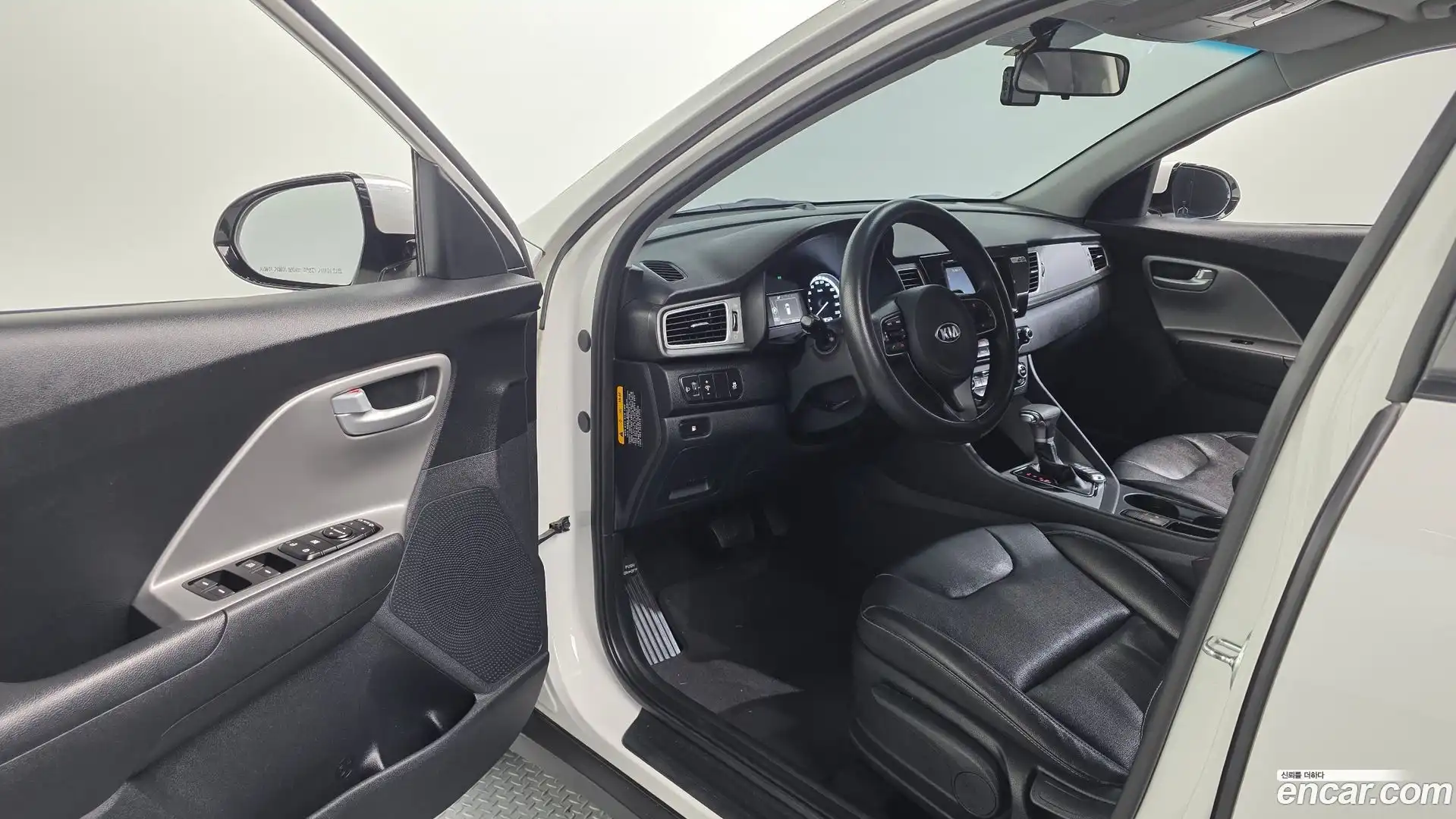 Niro Kia 2017.3-INNER-010