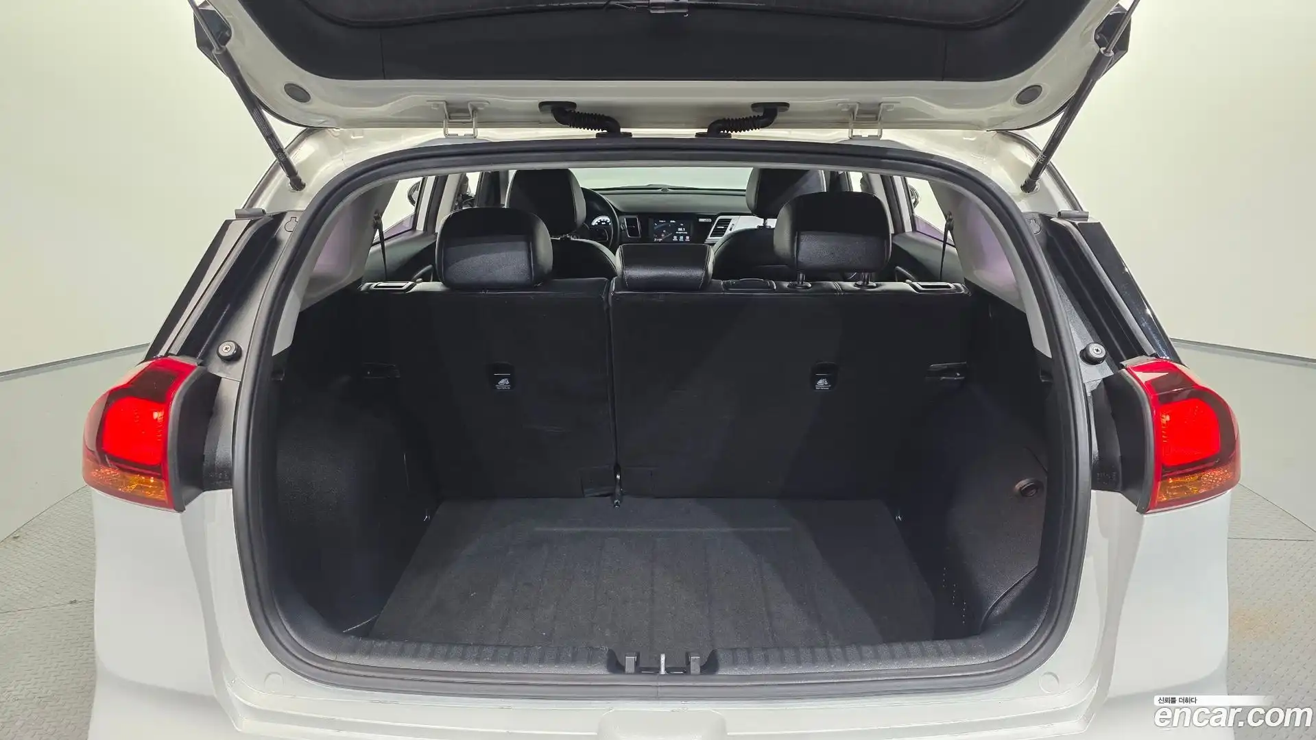 Niro Kia 2017.3-OPTION-024