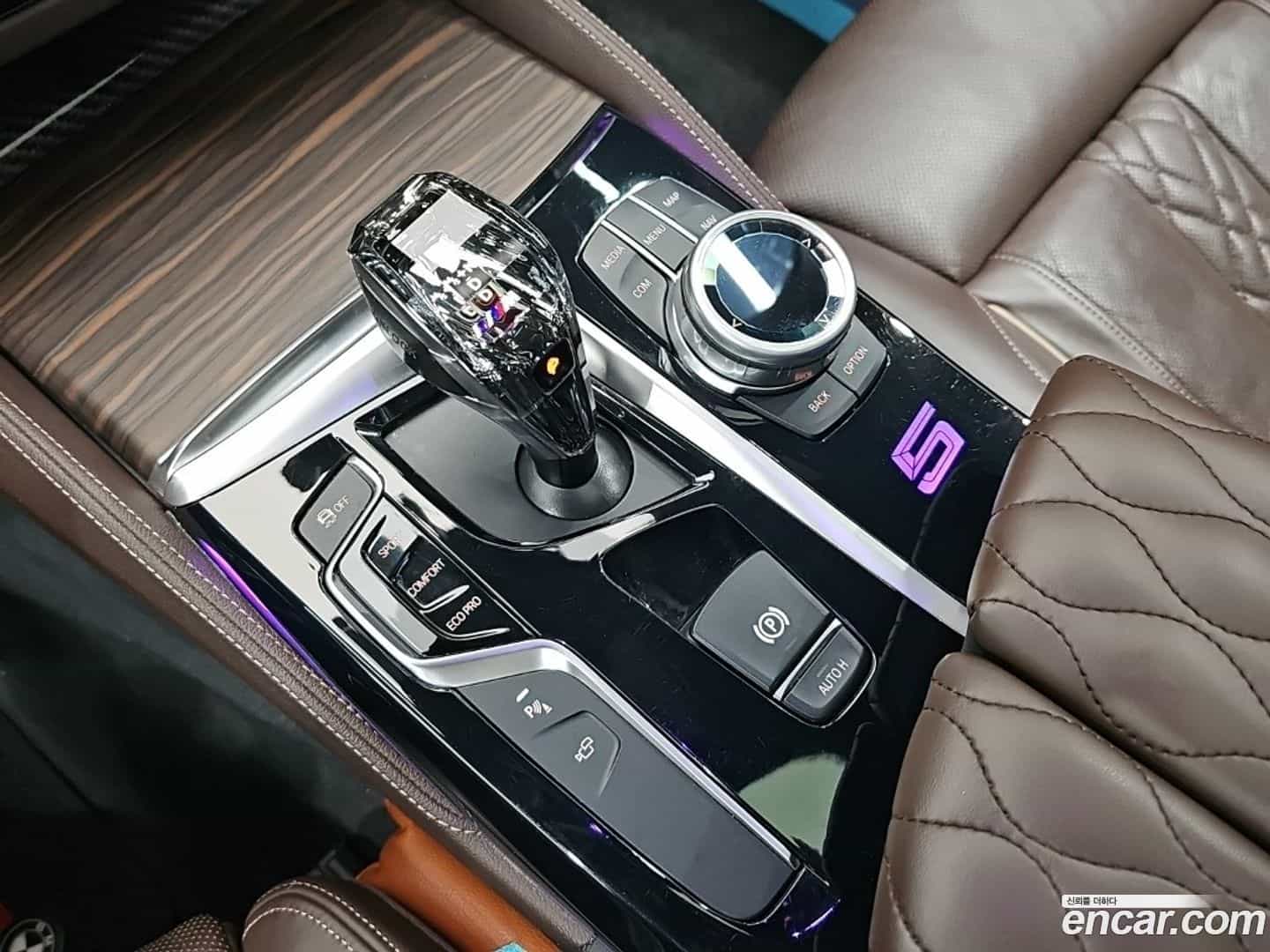 5-Series BMW 2018.0-INNER-009