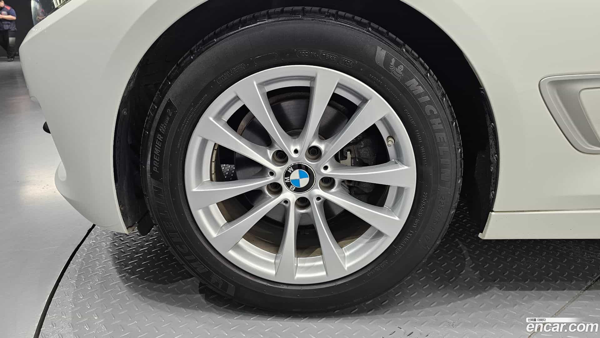 Gran Turismo BMW 2020.2-OUTER-005