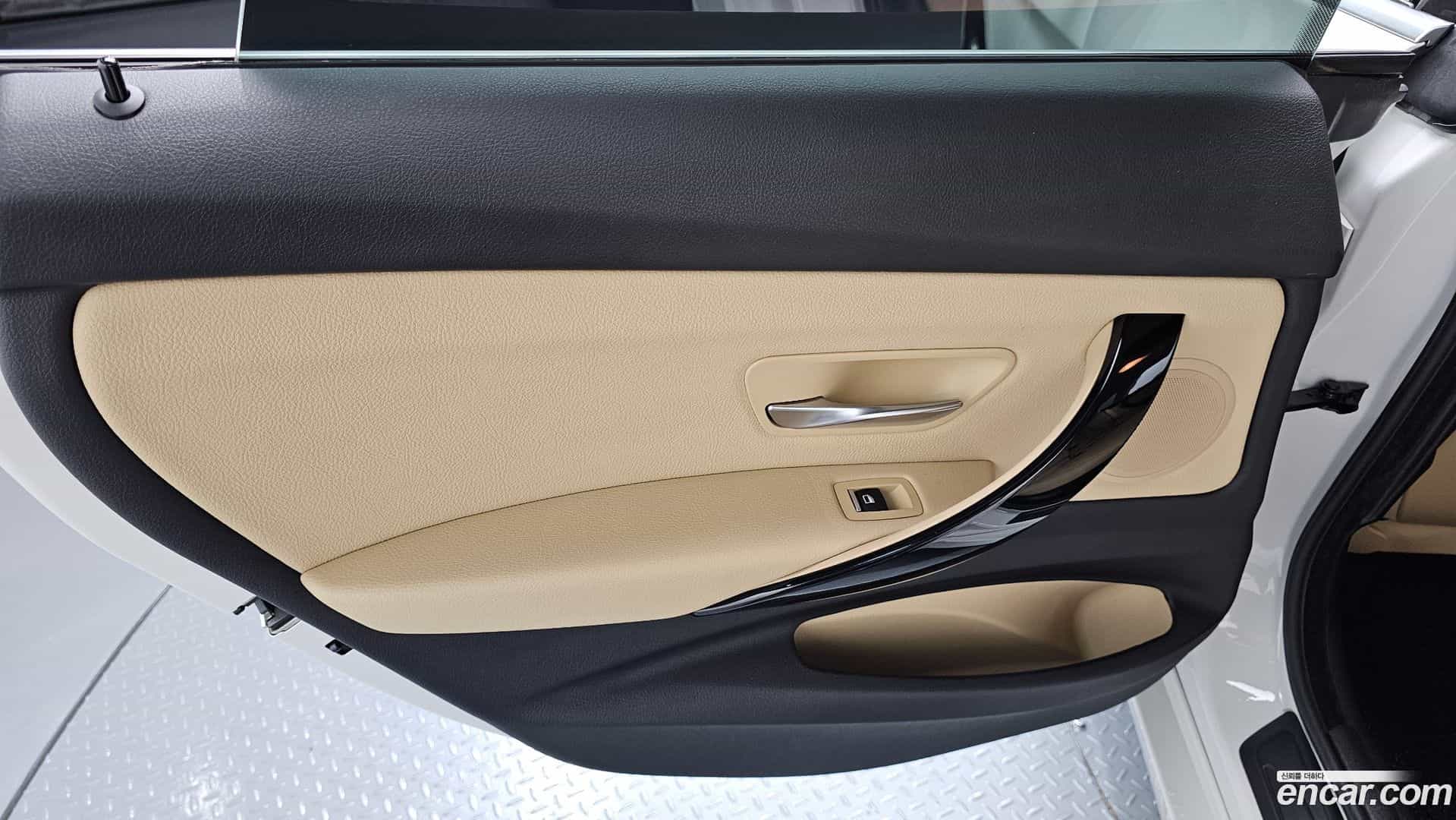 Gran Turismo BMW 2020.2-INNER-035