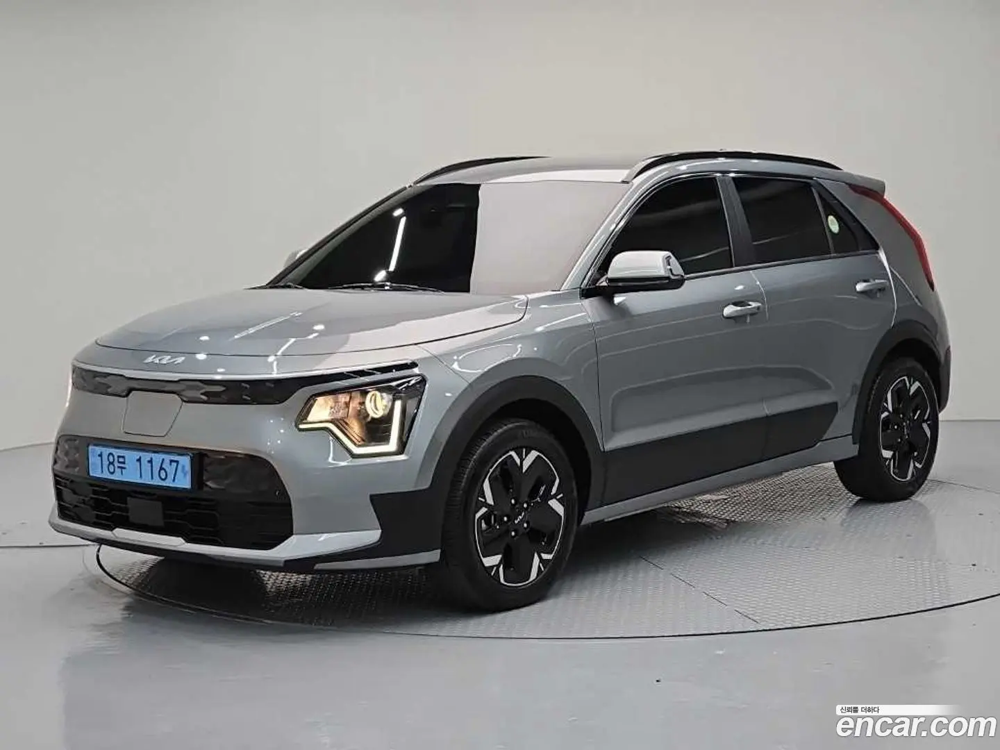Main__Slider__Photo:Niro Kia 2023.3-0