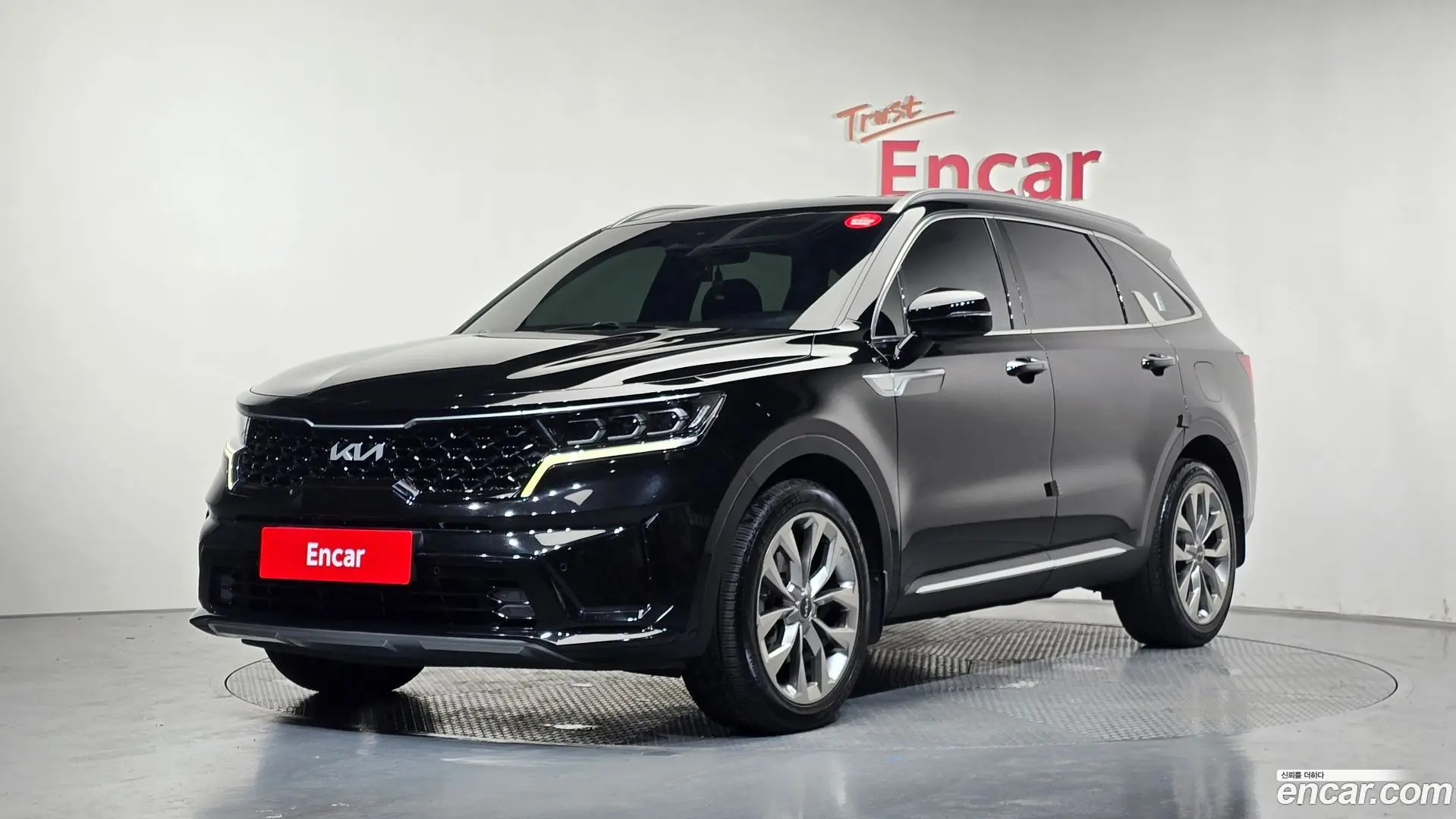 Main__Slider__Photo:Sorento Kia 2021.10-0