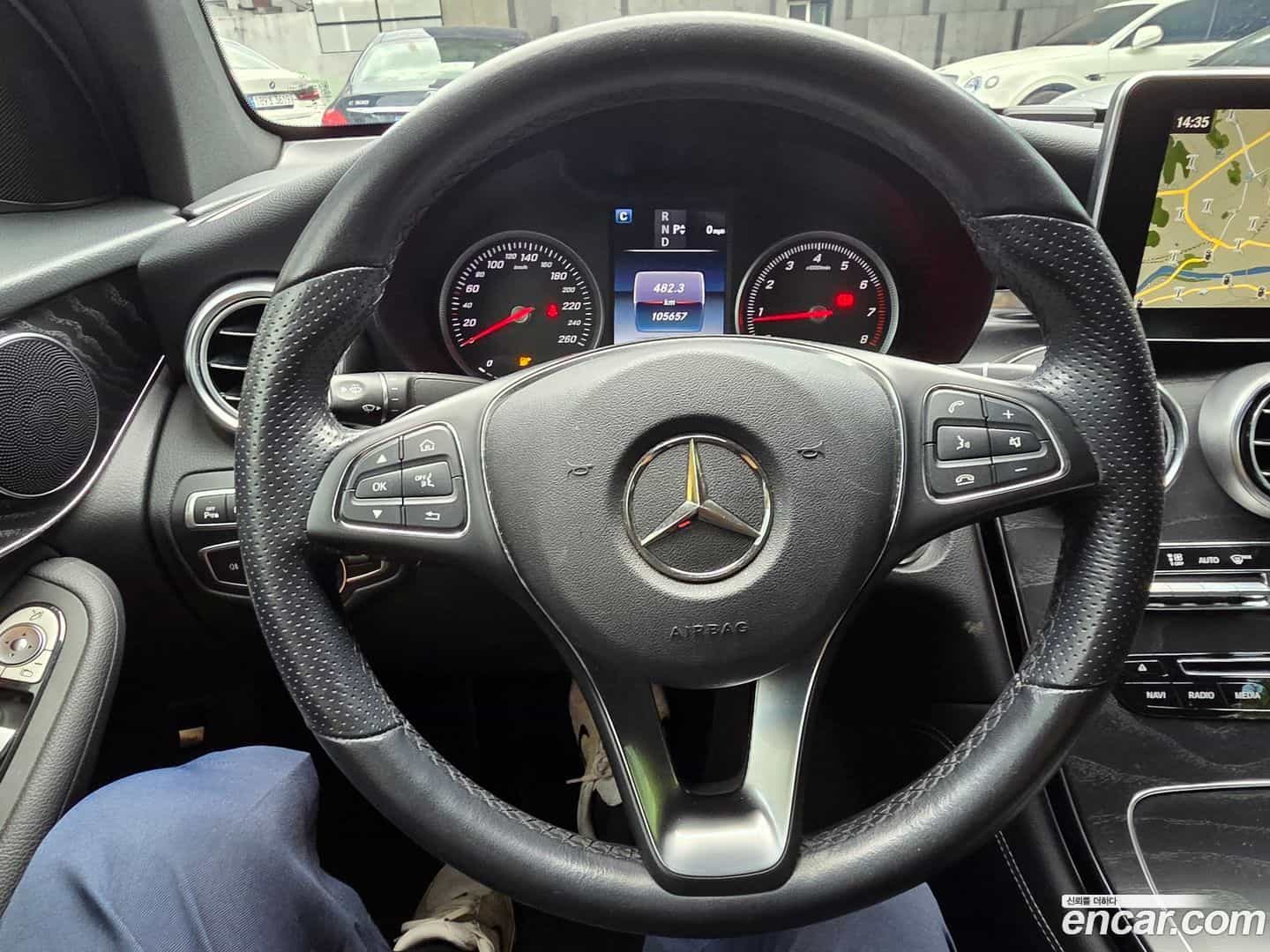 GLC-Class Mercedes-Benz 2019.3-OPTION-017