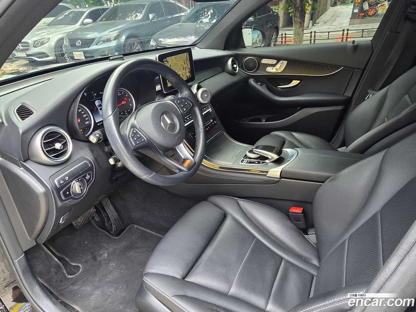 GLC-Class Mercedes-Benz 2019.3-OPTION-019