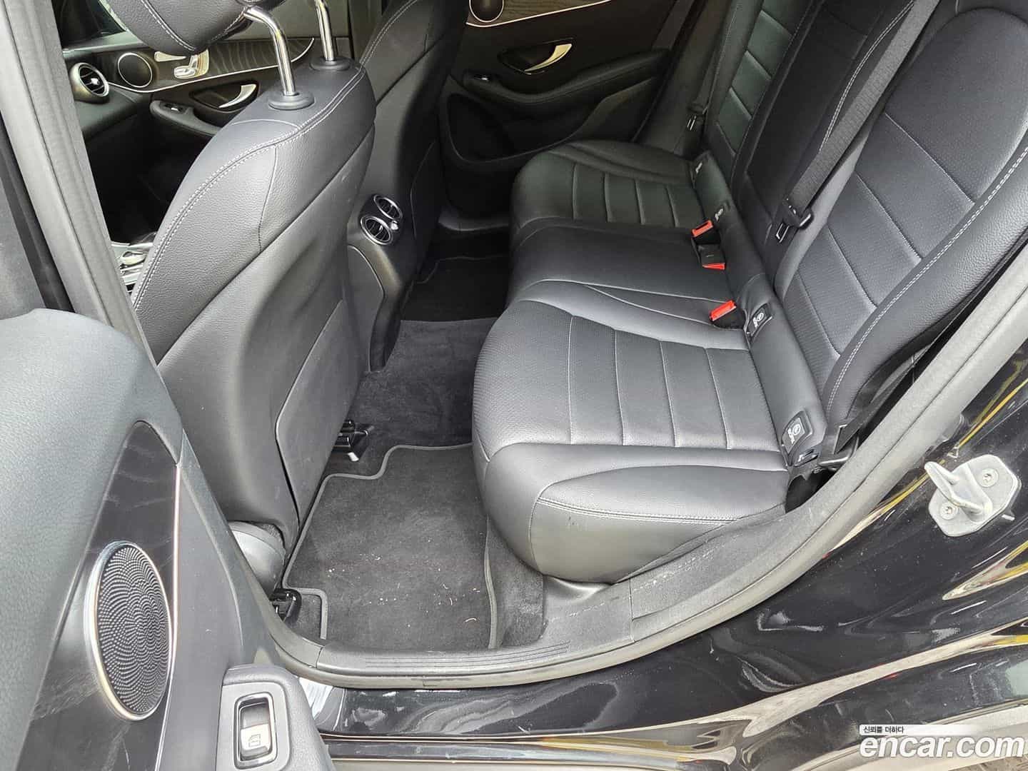 GLC-Class Mercedes-Benz 2019.3-OPTION-020