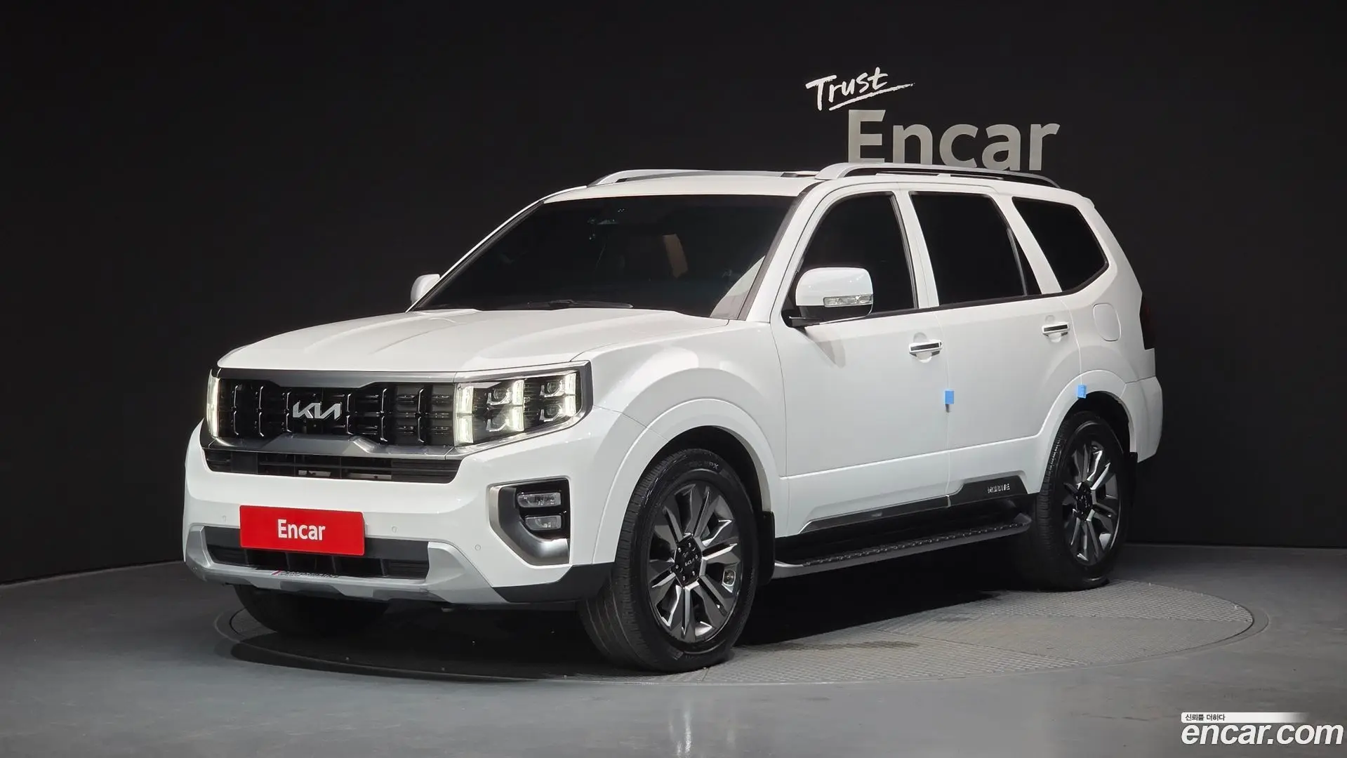 Main__Slider__Photo:Mohave Kia 2022.3-0